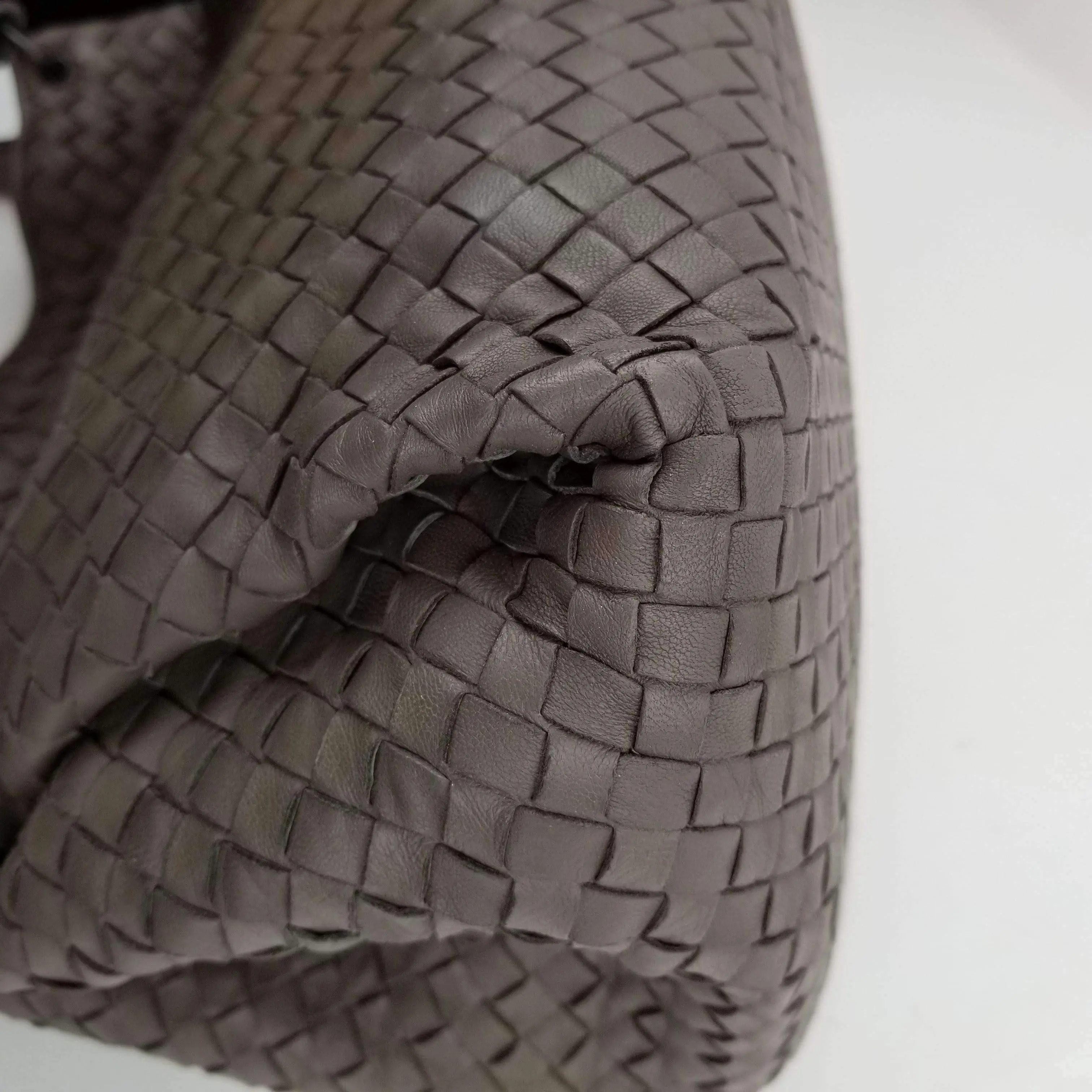 Bottega Veneta Grey Intrecciato Woven Nappa Leather Parachute Bag - Image 6