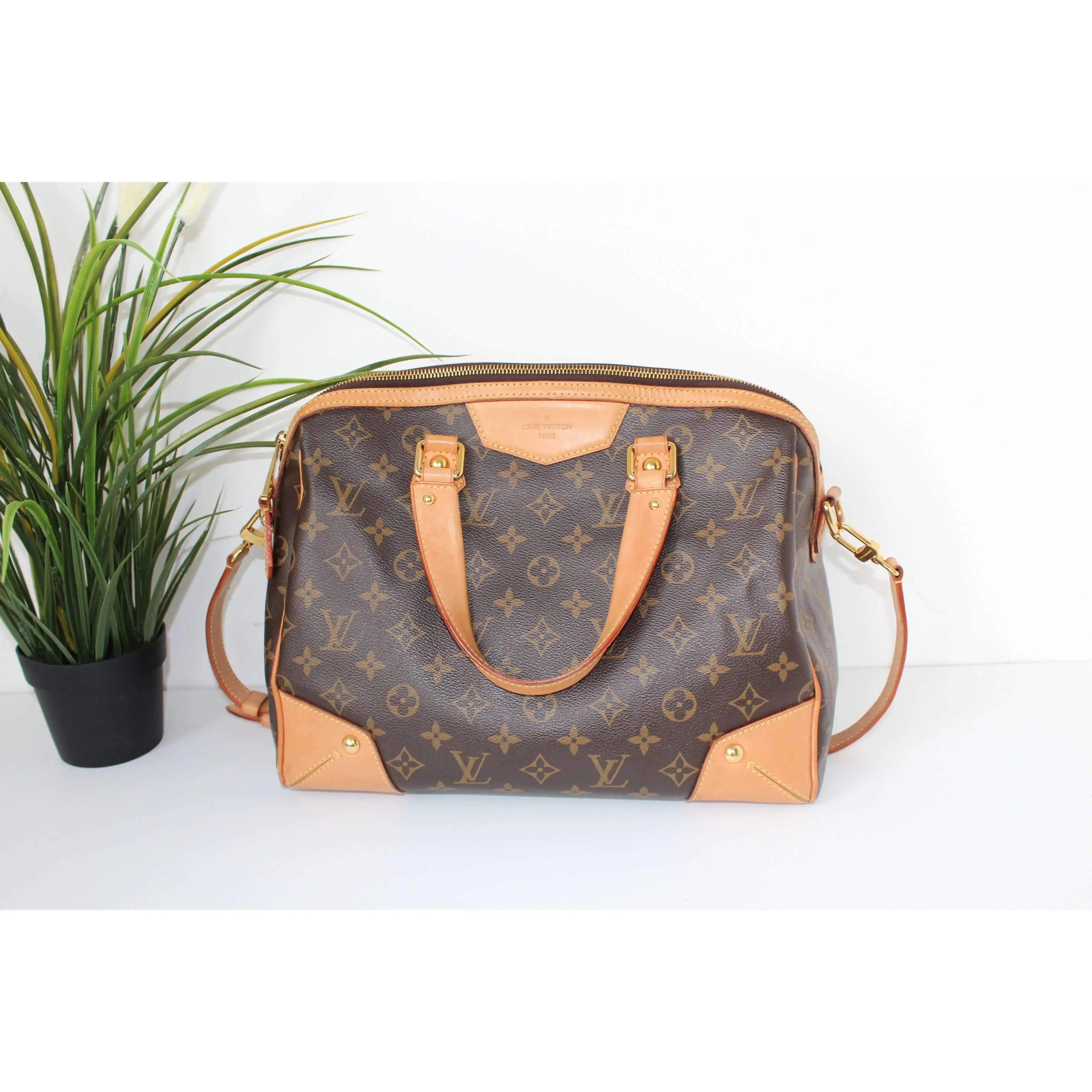 Louis Vuitton Retiro PM Monogram Bag - Image 2