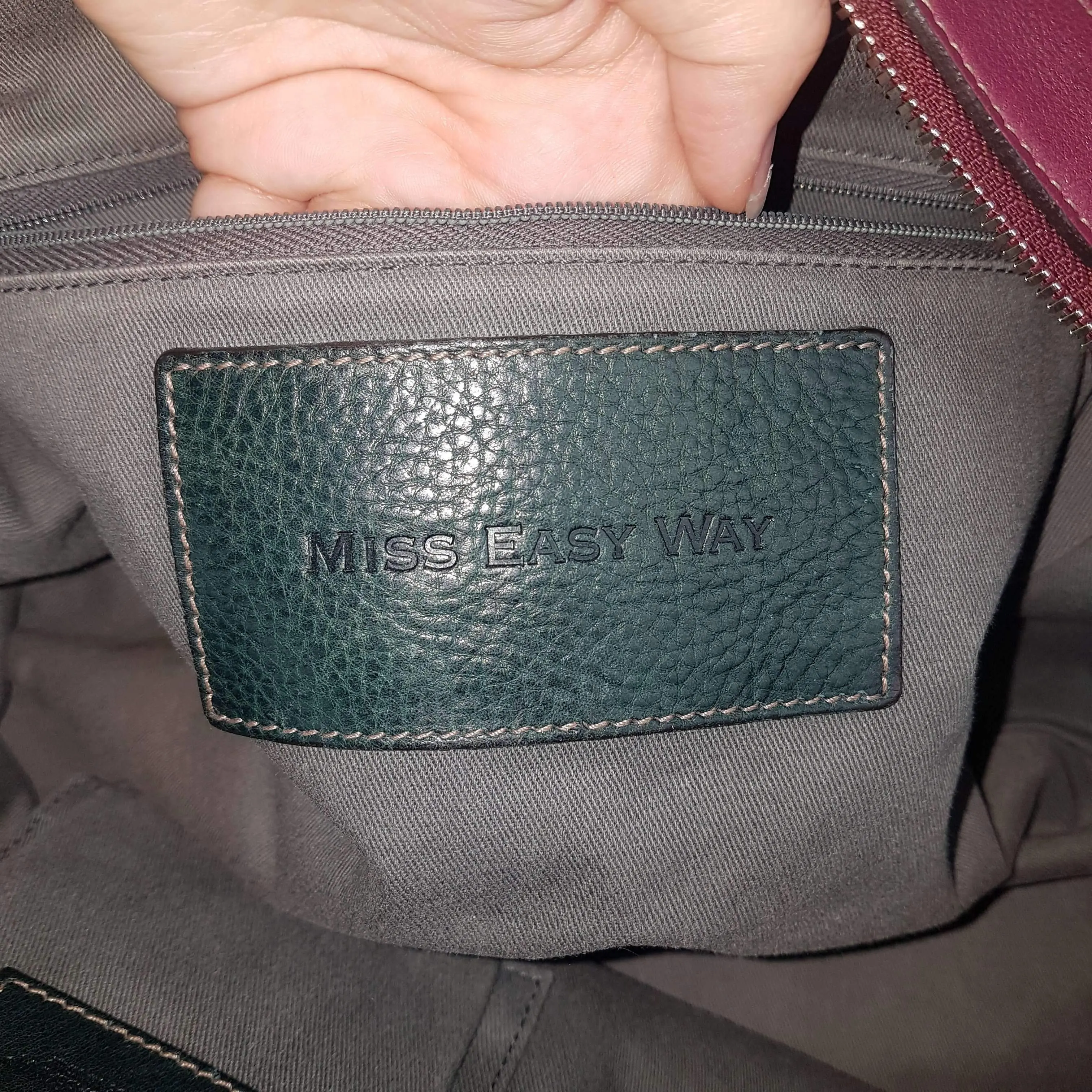 Dolce Gabbana Miss Easy Way Satchel HandBag - Image 36