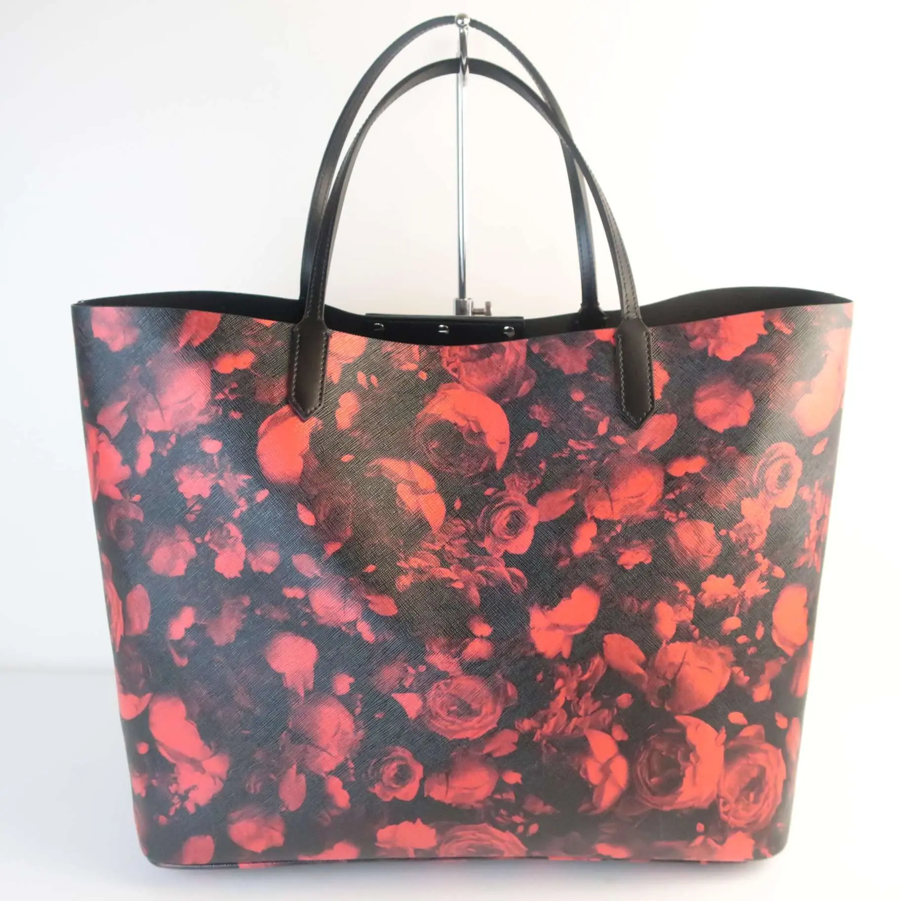 Givenchy Floral Print Coated Canvas Antigona Large Tote - Image 15