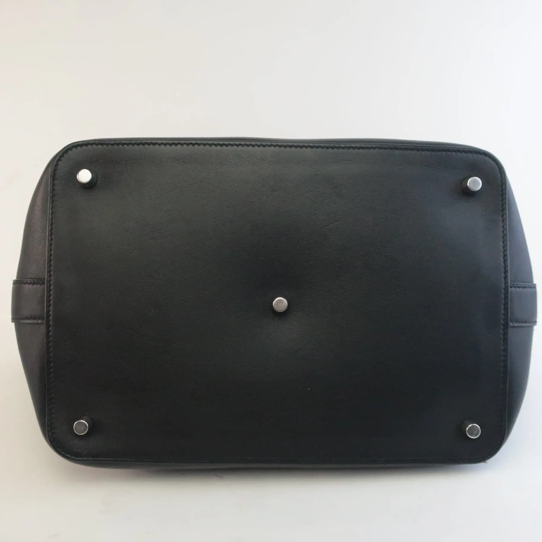 Hermes Black Swift Leather Q Square PHW Toolbox 26 Handbag - Image 17