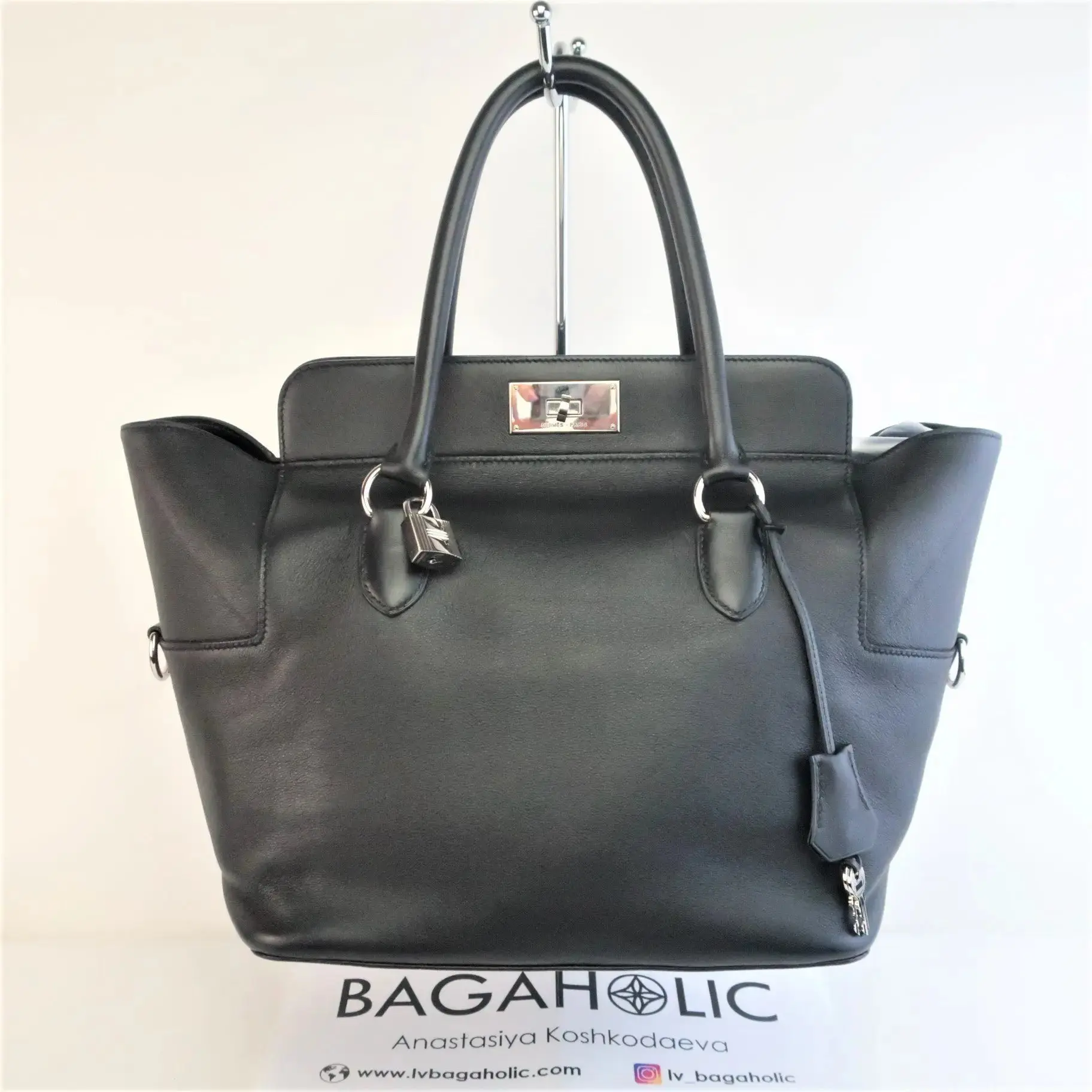 Hermes Black Swift Leather Q Square PHW Toolbox 26 Handbag - Image 3