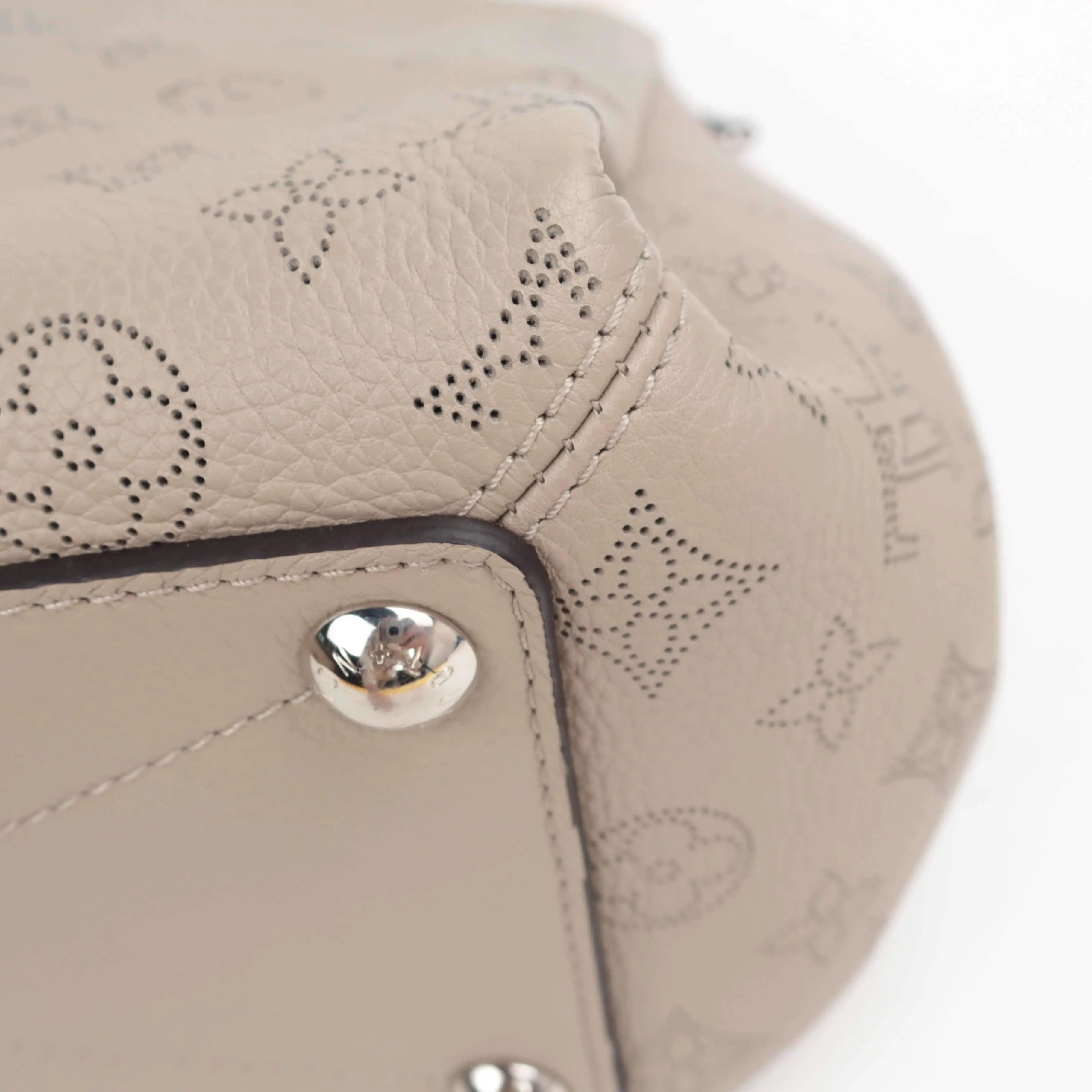 Louis Vuitton Babylone PM Mahina - Image 12