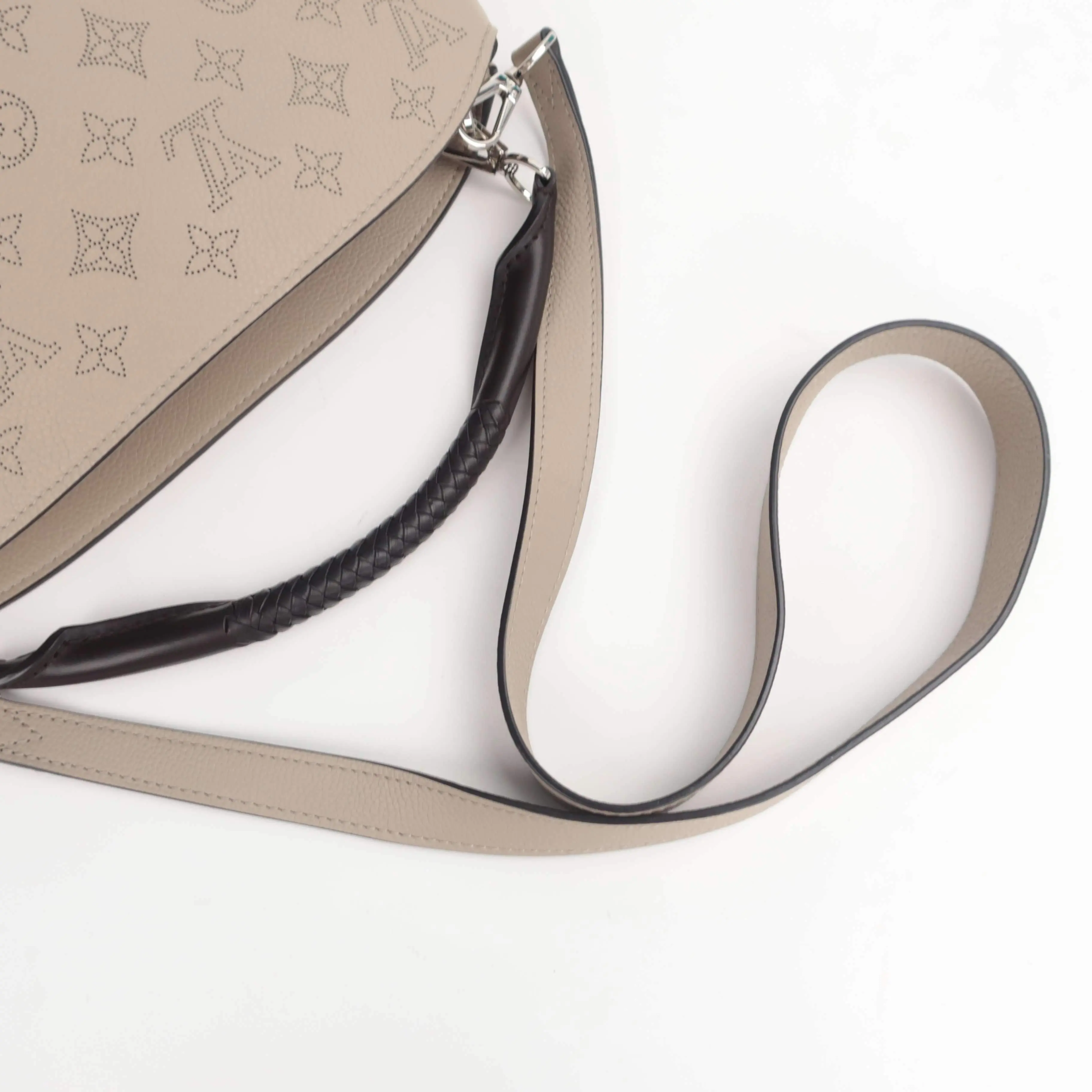 Louis Vuitton Babylone PM Mahina - Image 17