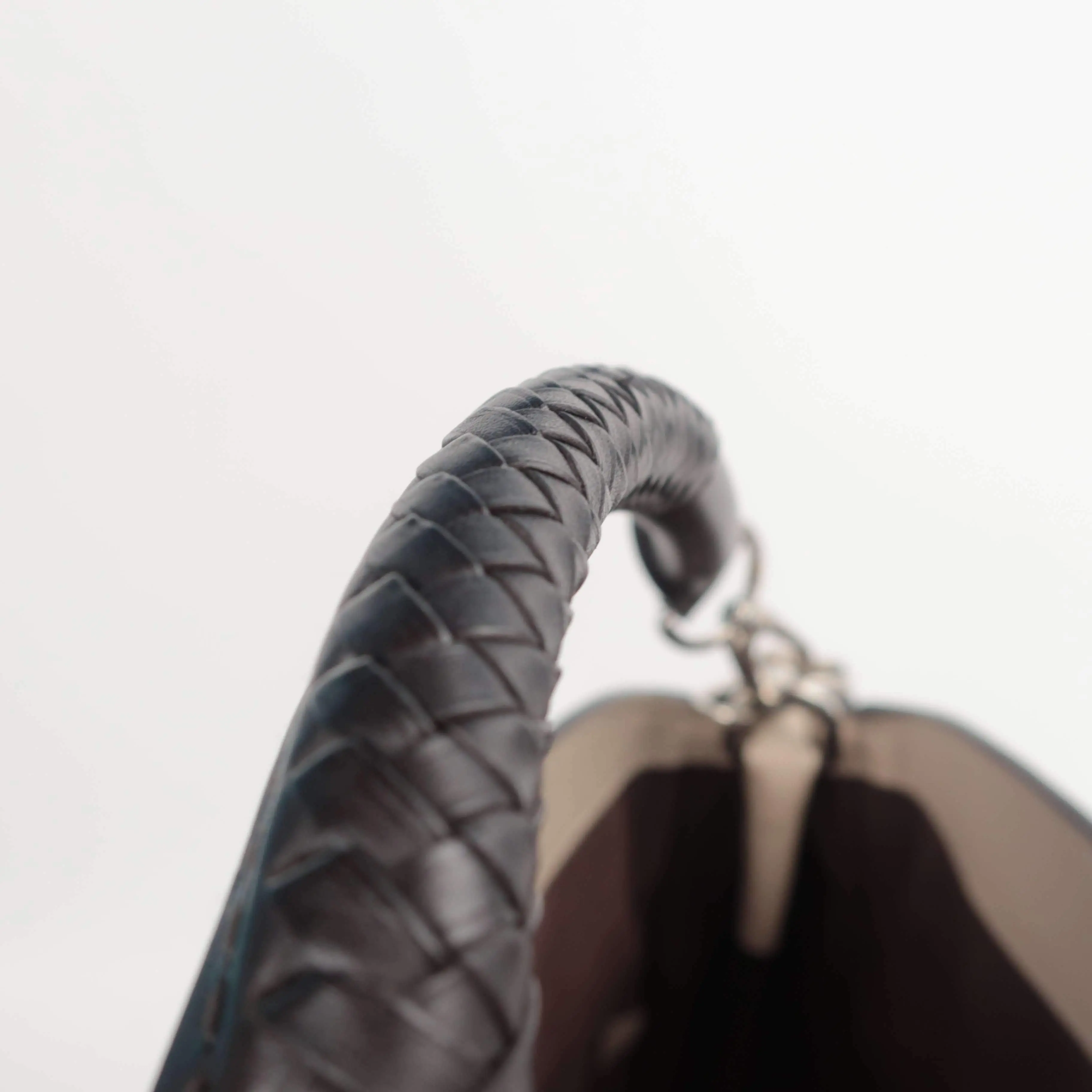 Louis Vuitton Babylone PM Mahina - Image 19