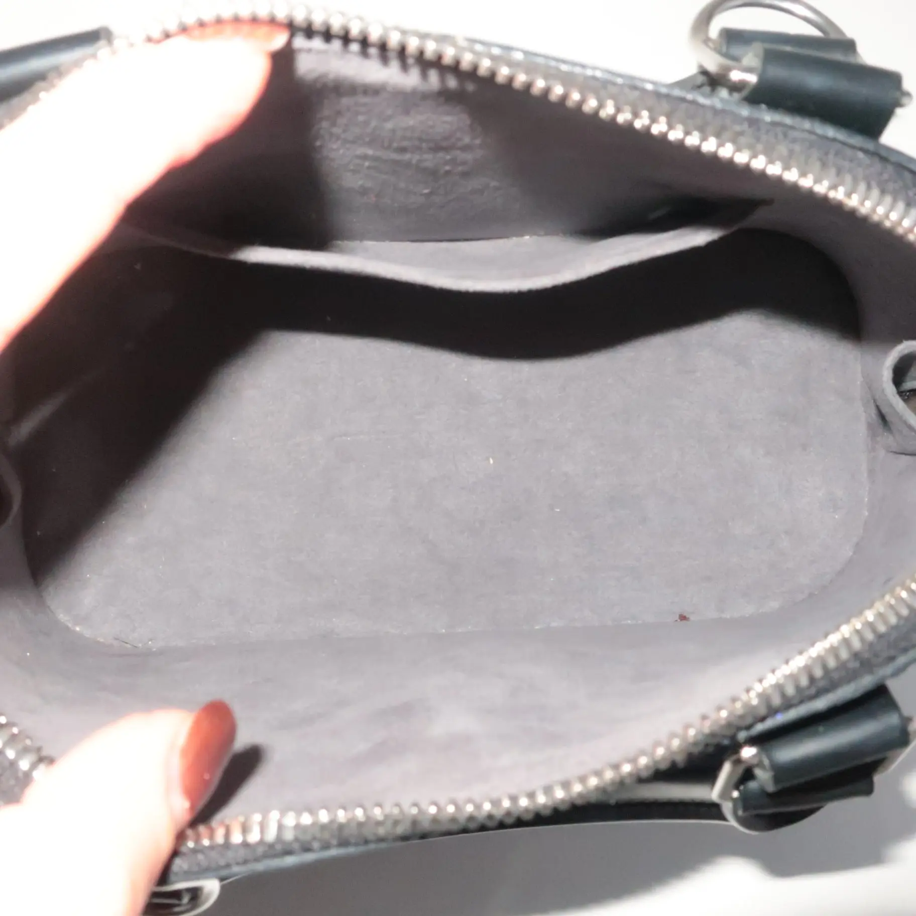 Louis Vuitton Black Noir Epi Alma BB Crossbody Bag - Image 11