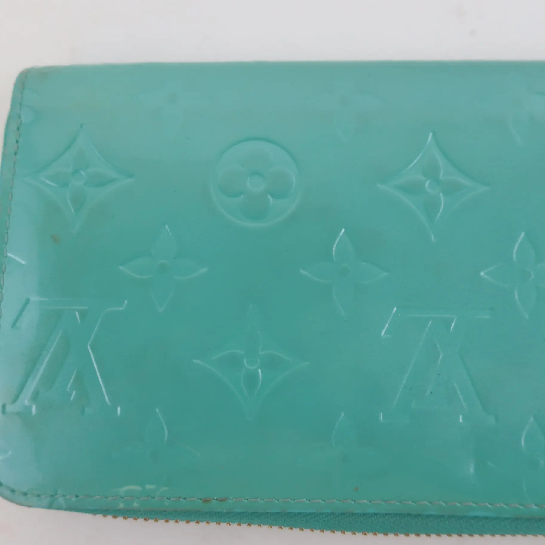 Louis Vuitton Turquoise Blue Monogram Vernis Zippy Wallet - Image 4
