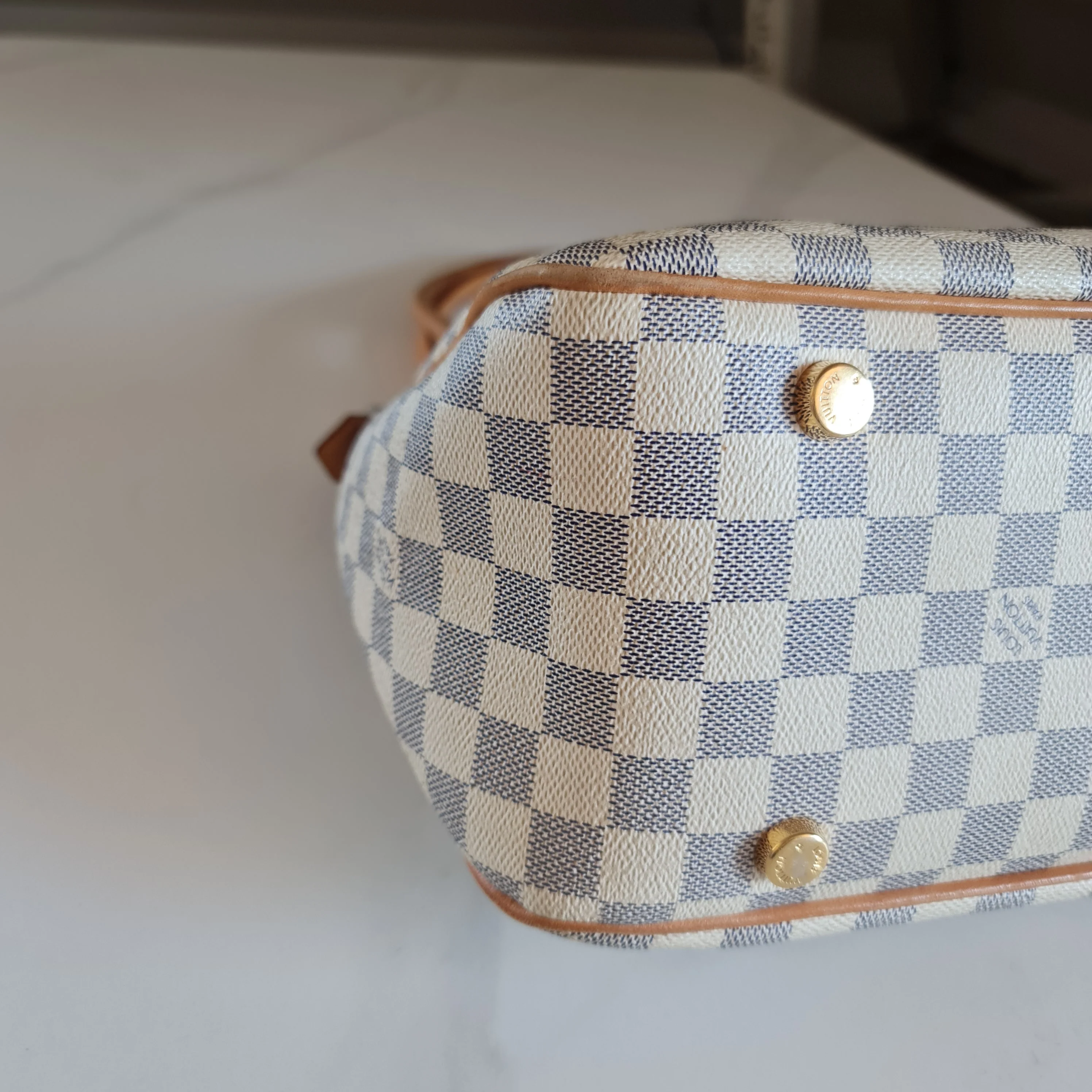Louis Vuitton Damier Azur Figheri PM (807) - Image 12