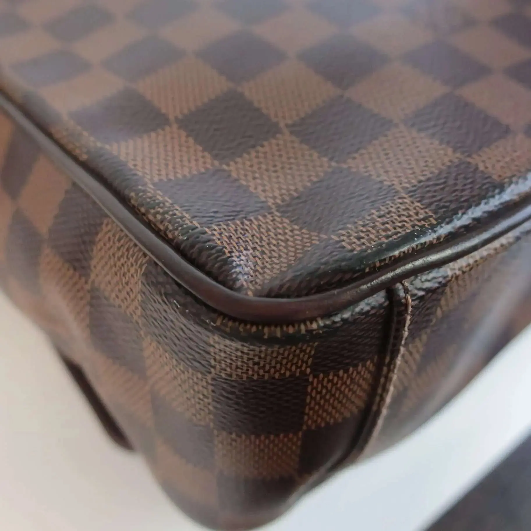 Louis Vuitton Damier Shelton GM Messenger - Image 12