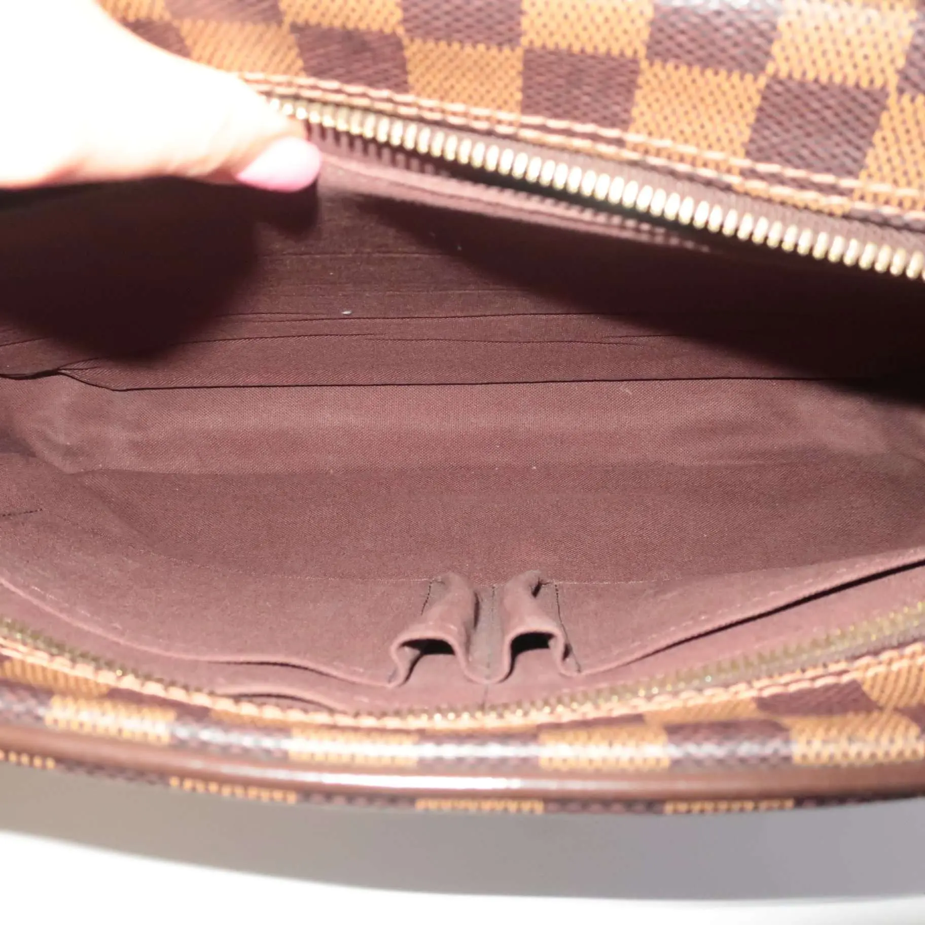 Louis Vuitton Damier Shelton GM Messenger - Image 13