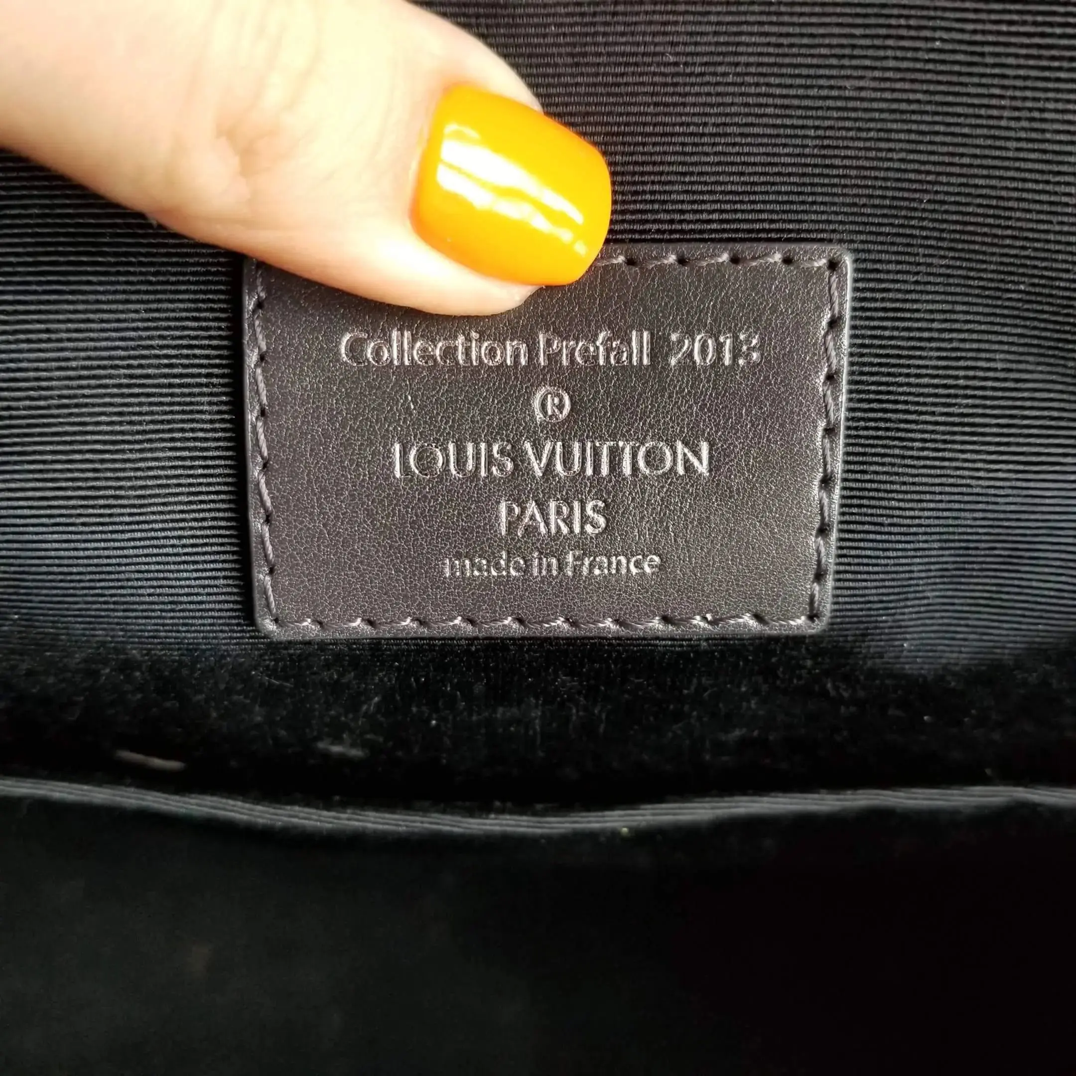 Louis Vuitton Limited Edition Gris Suede Monogram Tuffetage Deauville Cube Bag - Image 26