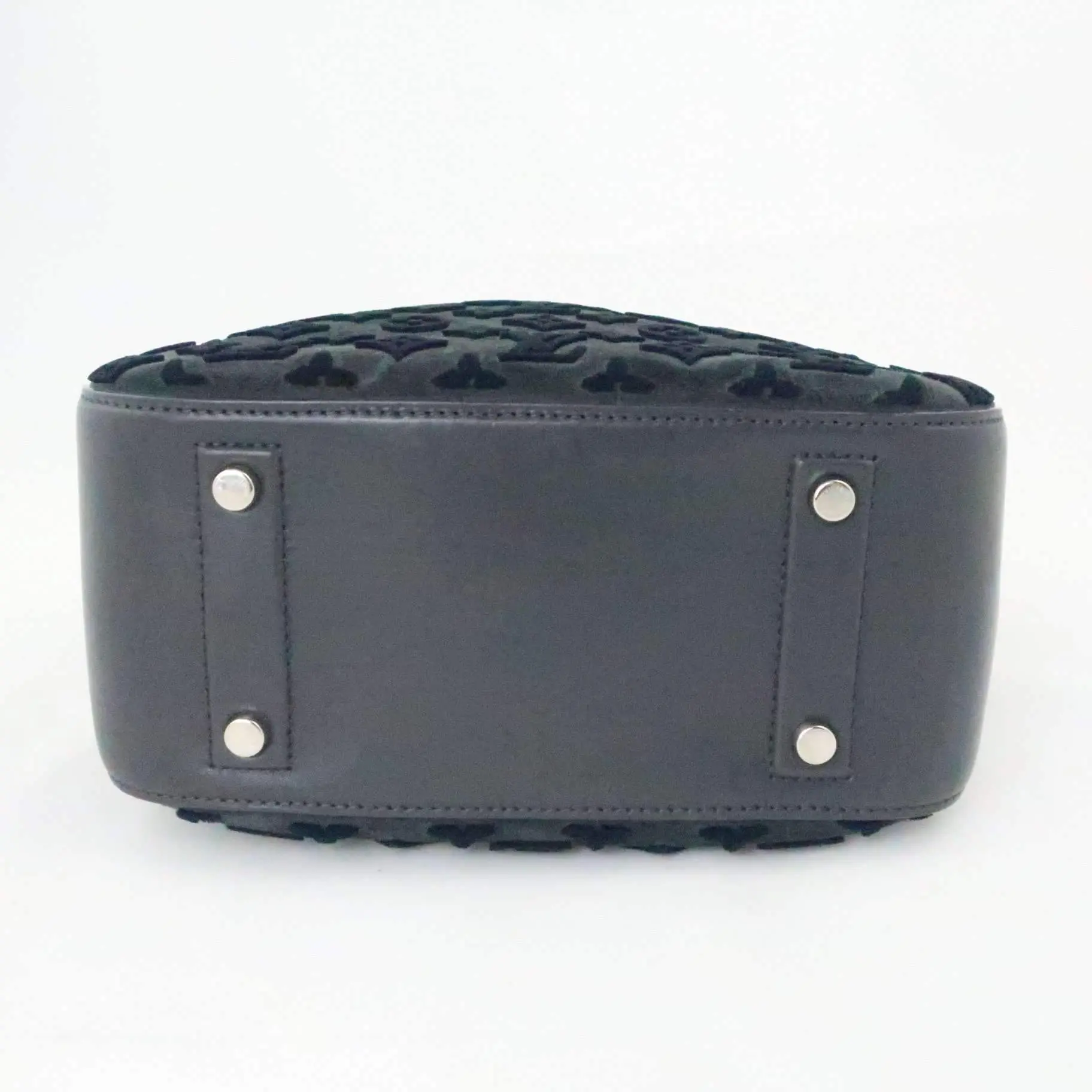 Louis Vuitton Limited Edition Gris Suede Monogram Tuffetage Deauville Cube Bag - Image 9
