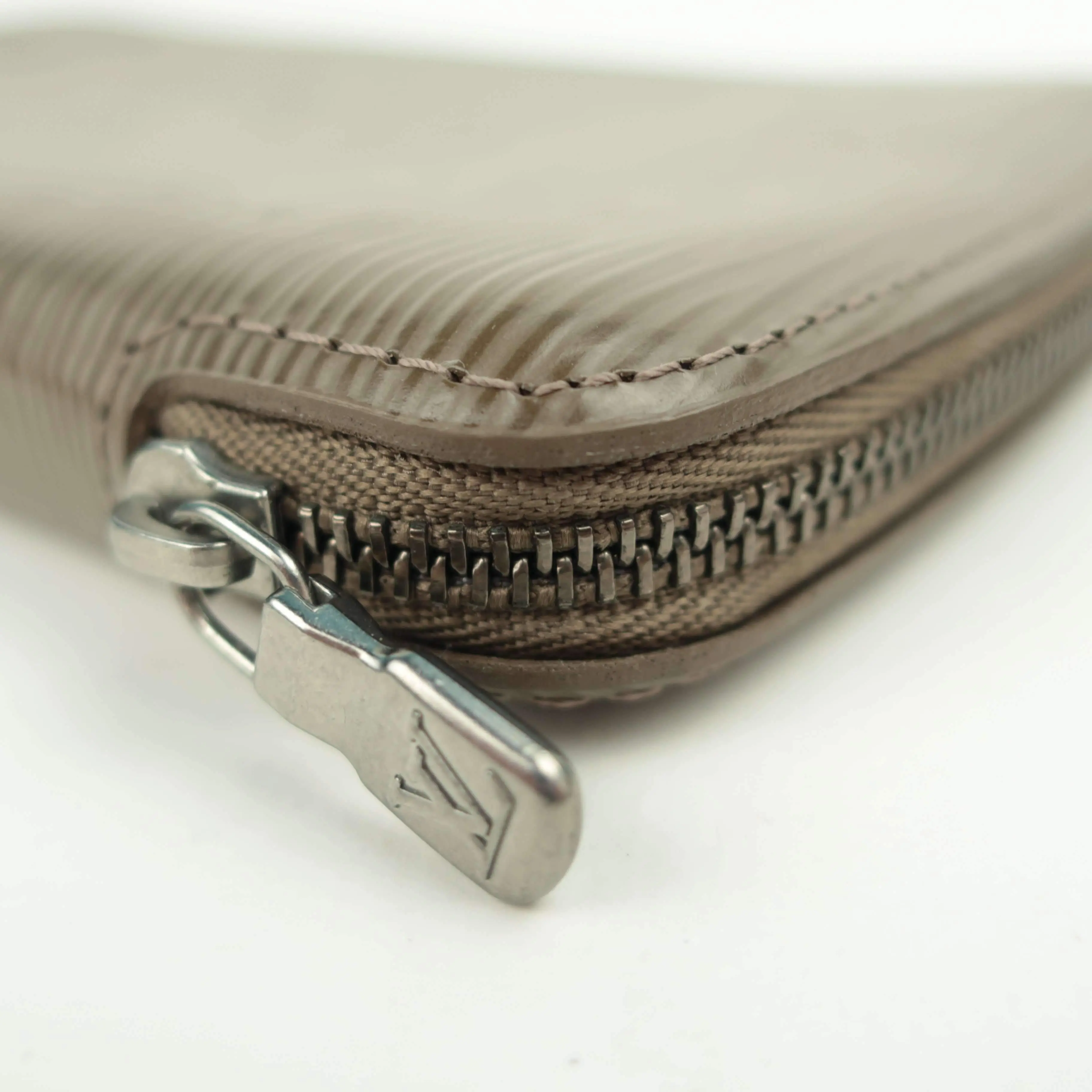 Louis Vuitton Etoupe Epi Geode Organizer Zippy Wallet - Image 12