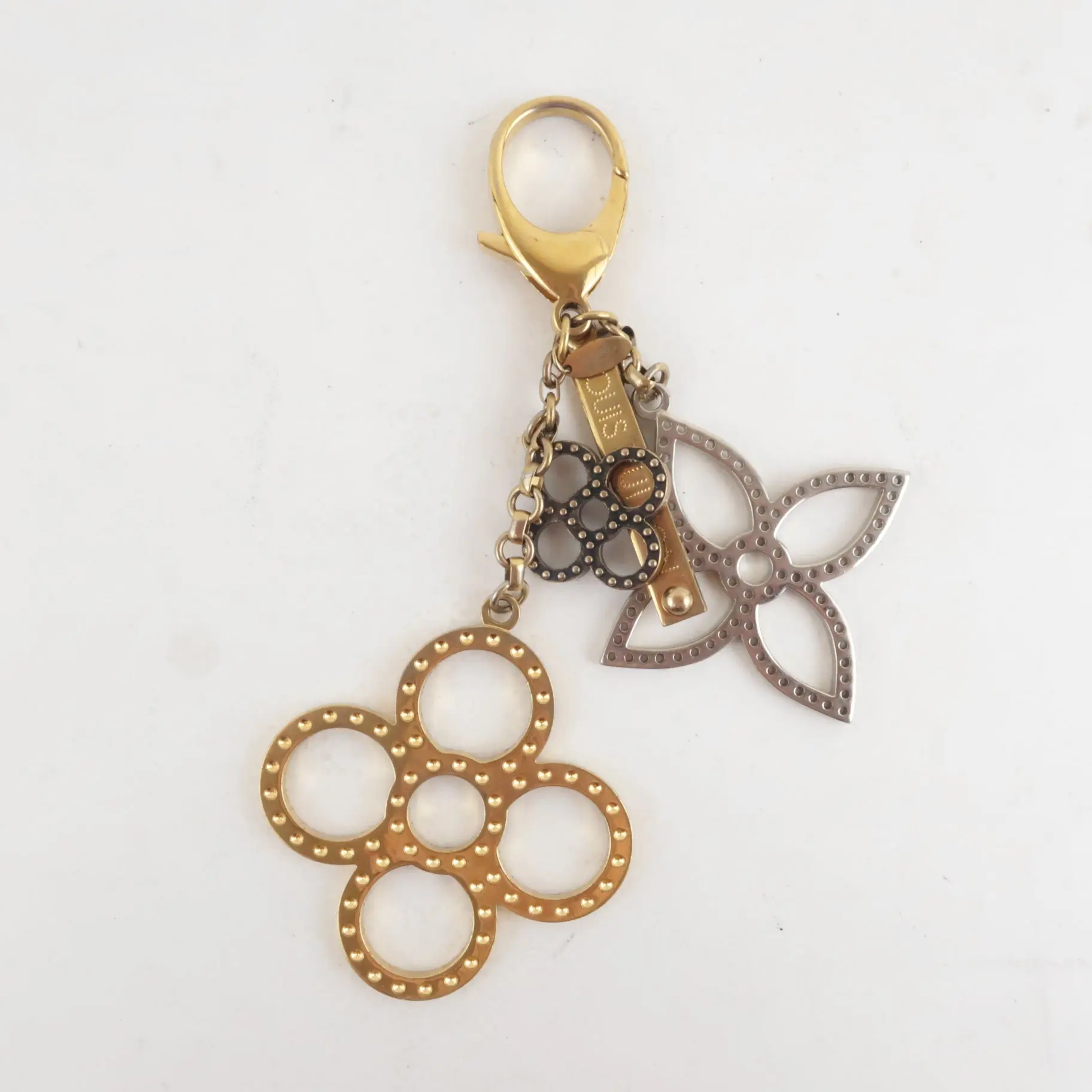 Louis Vuitton Metal Tapage Bag Charm/Key Holder - Image 2