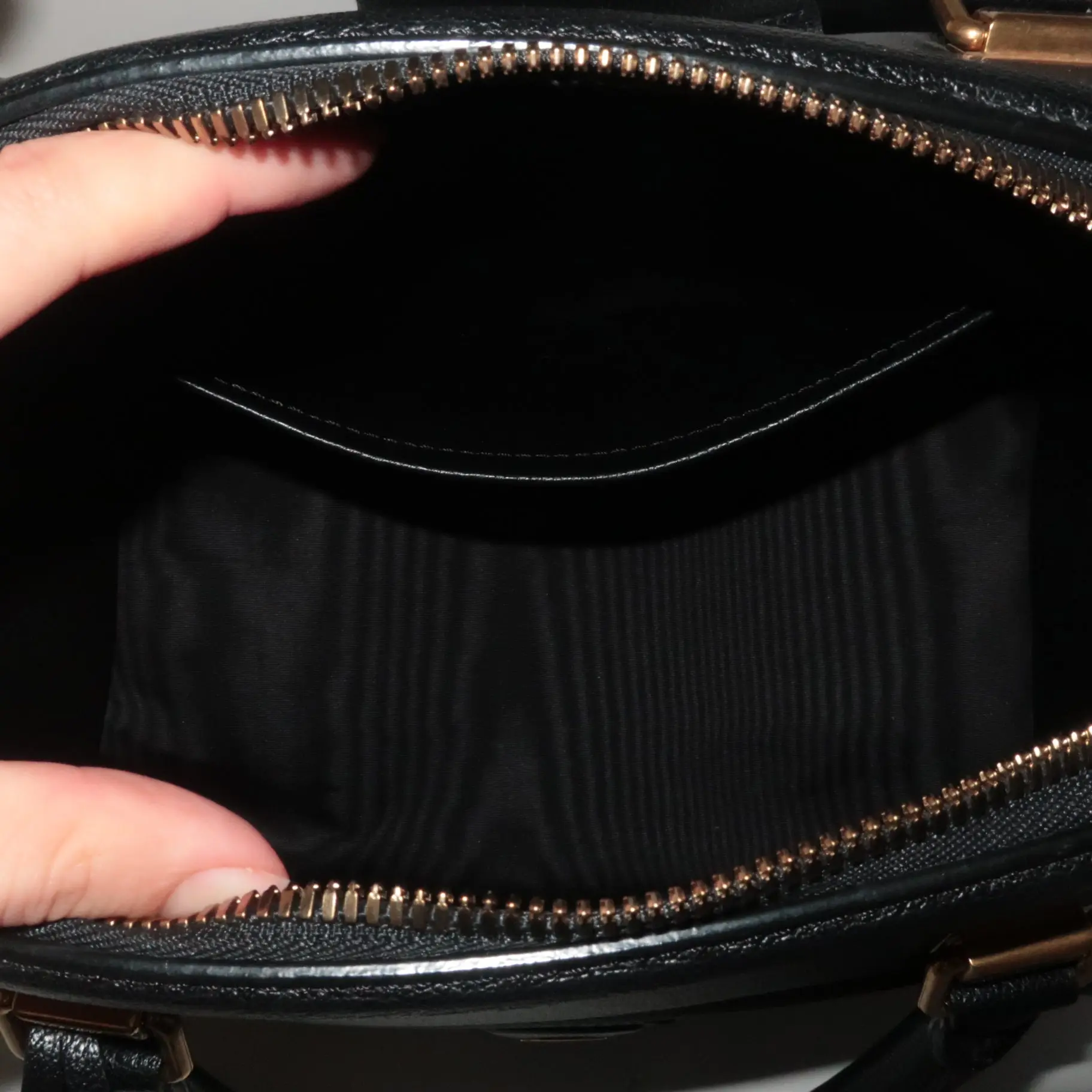 Louis Vuitton Black Monogram Golden Arrow Speedy Bag - Image 26