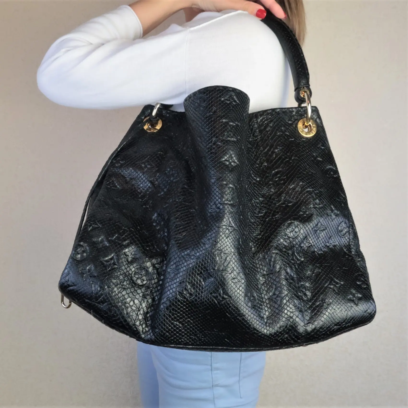 Louis Vuitton Noir Python Artsy MM Bag - Image 2