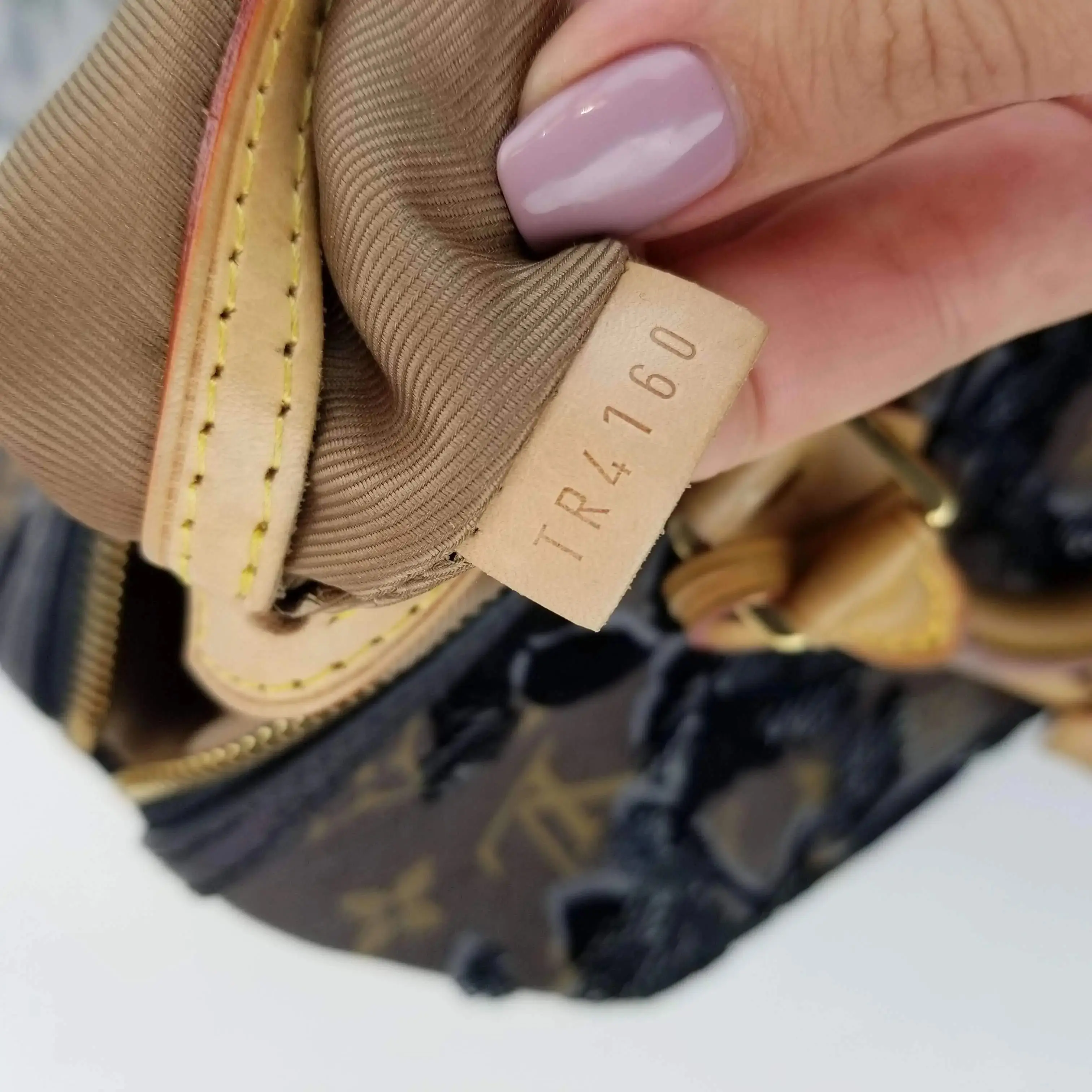 Louis Vuitton Limited Edition Monogram Fleur de Jais Speedy 30 Bag - Image 30