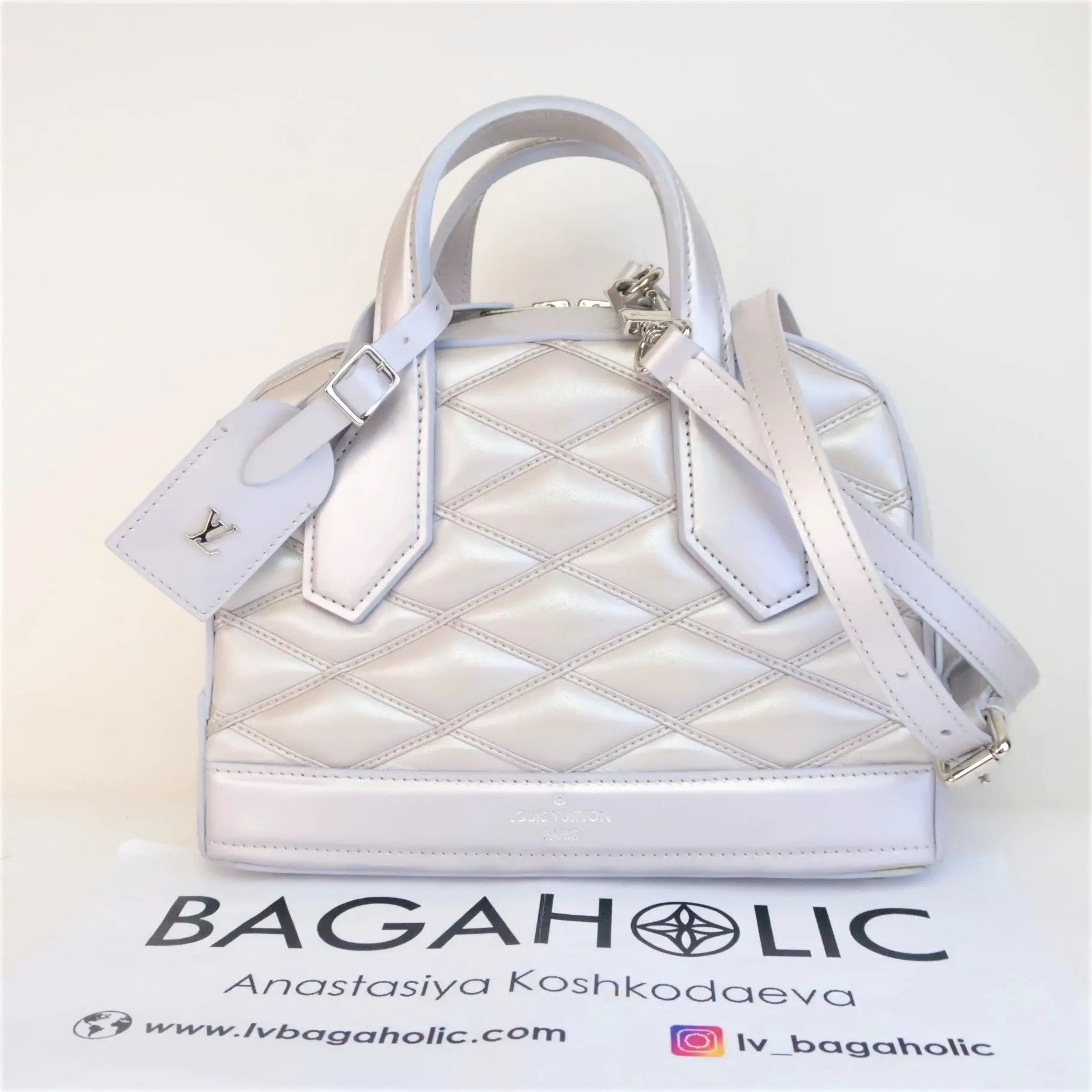 Louis Vuitton Malletage Dora Silver Crossbody bag - Image 3