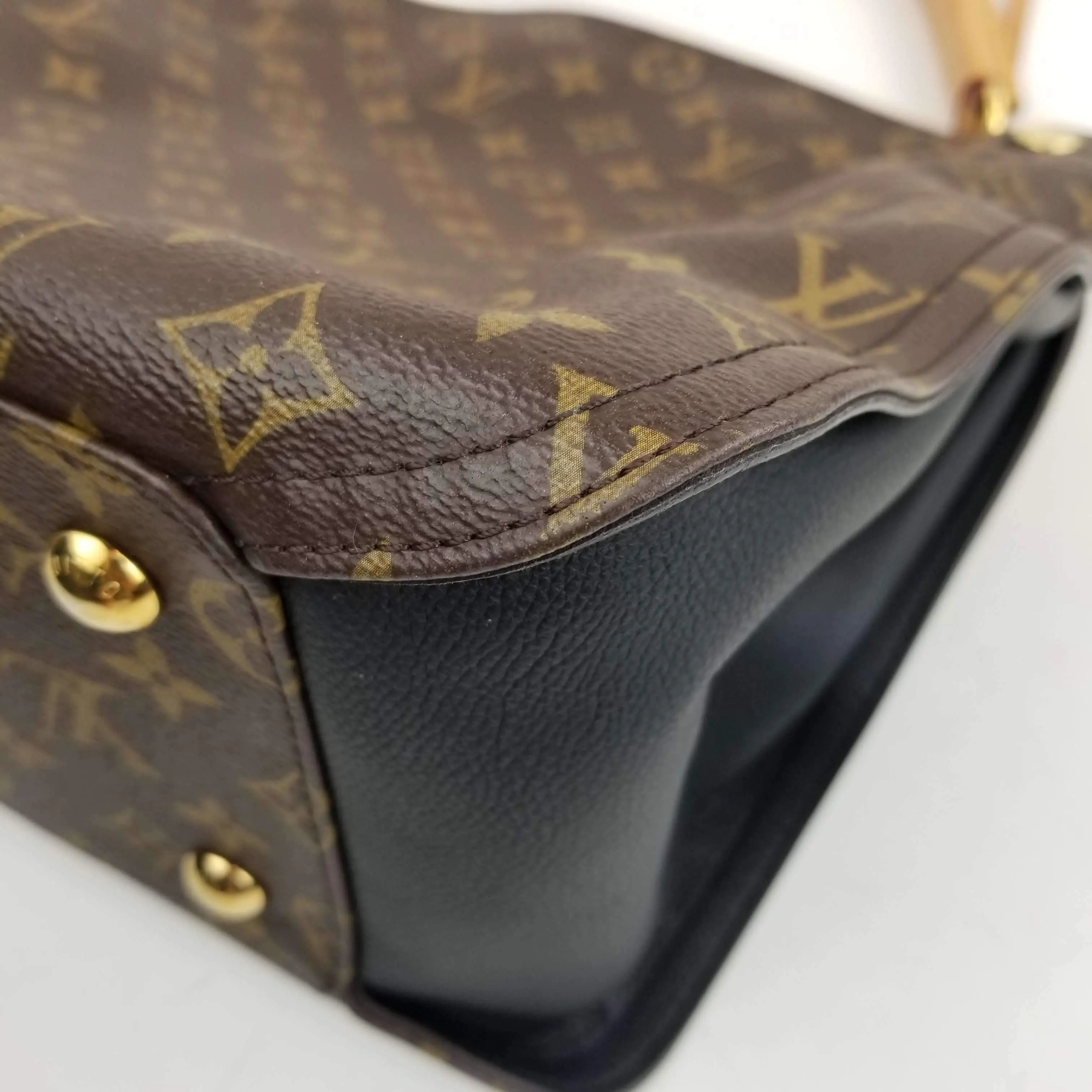 Louis Vuitton Monogram Canvas Noir Black Gaia Bag - Image 17