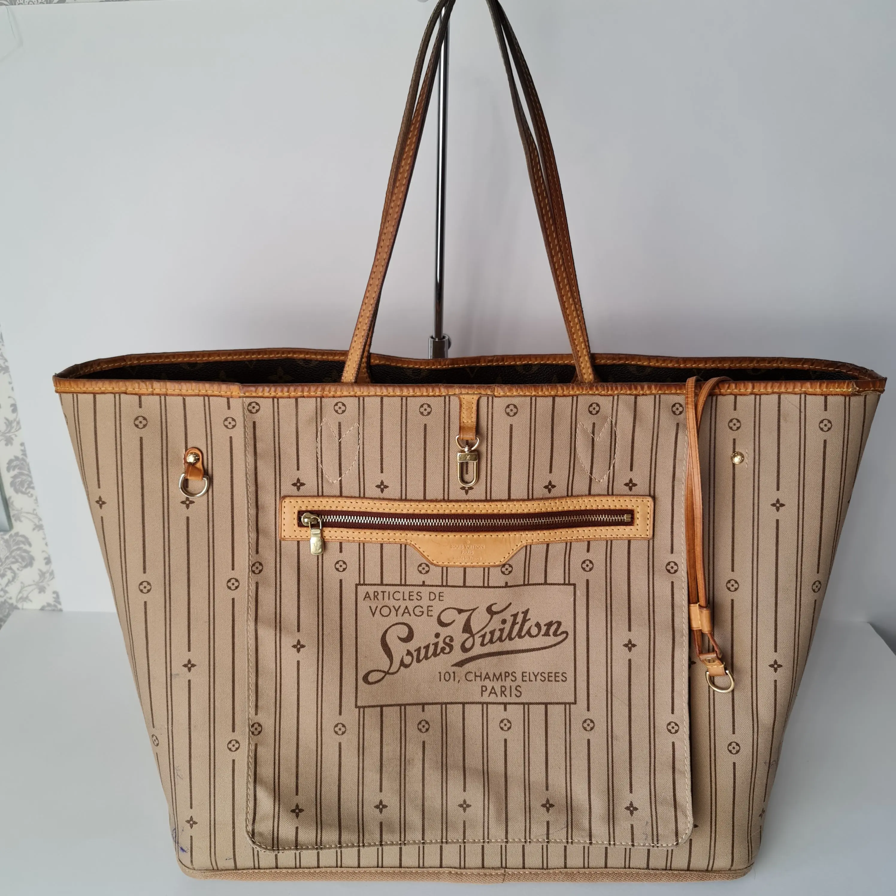 Louis Vuitton Monogram Canvas Neverfull GM Shoulder Bag (750) - Image 4
