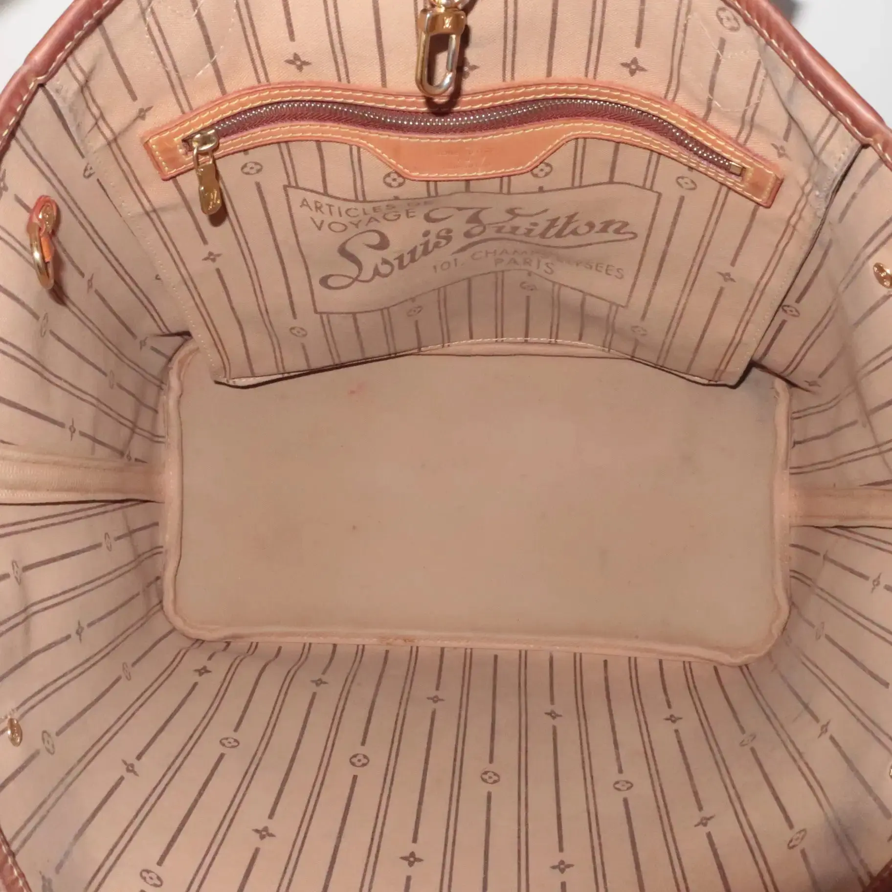 Louis Vuitton Monogram Canvas Neverfull MM Bag - Image 4