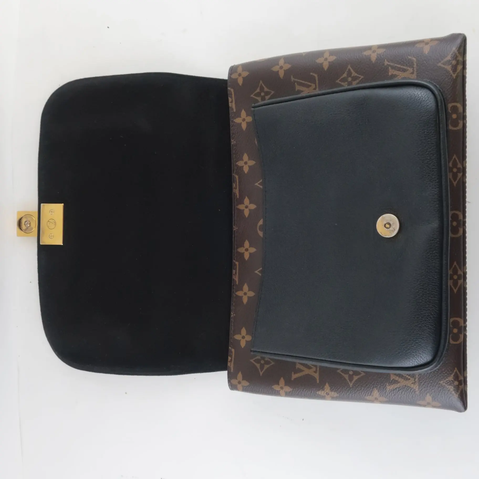 Louis Vuitton Monogram Canvas Noir Marignan Crossbody Bag - Image 4