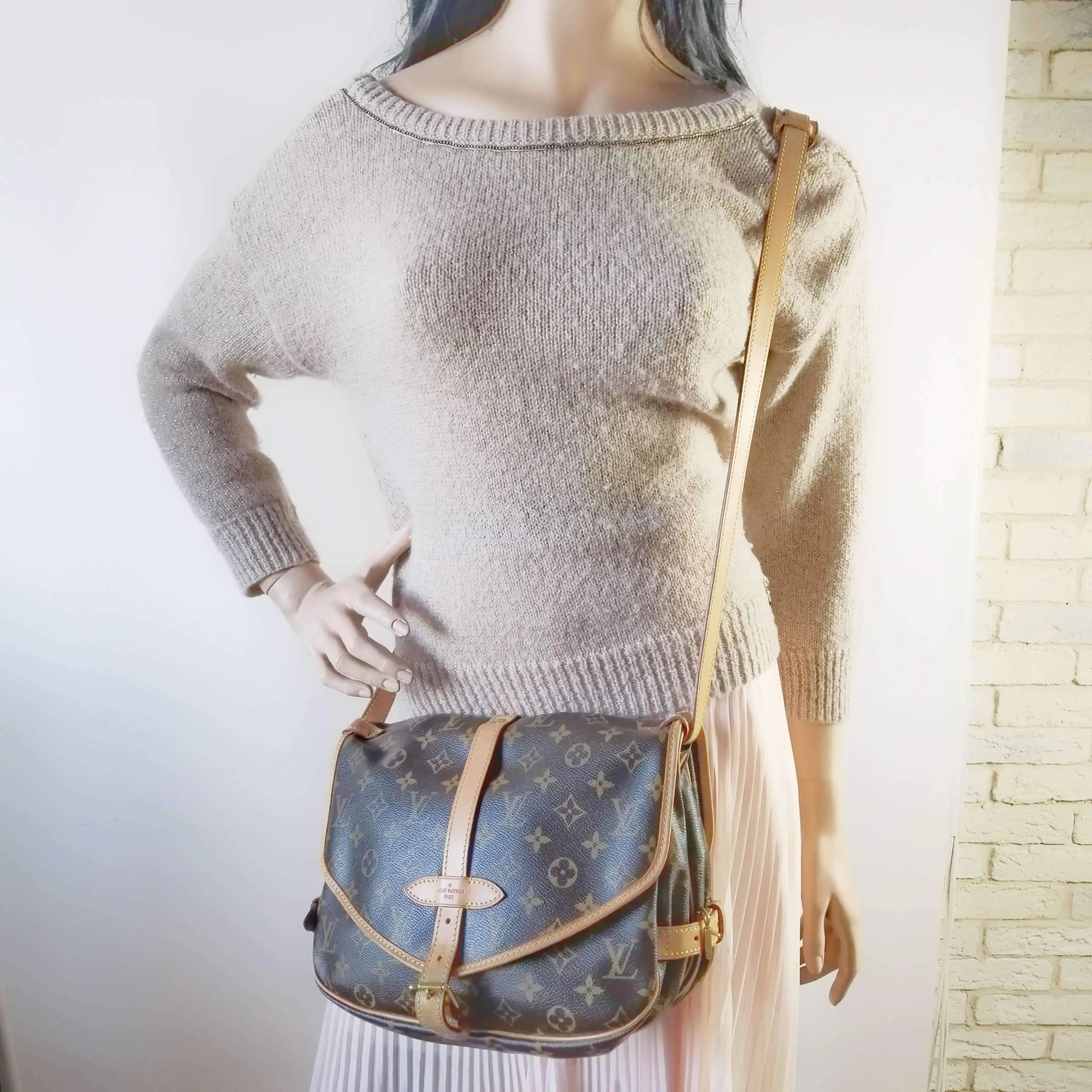 Louis Vuitton Monogram Canvas Saumur PM Bag - Image 2