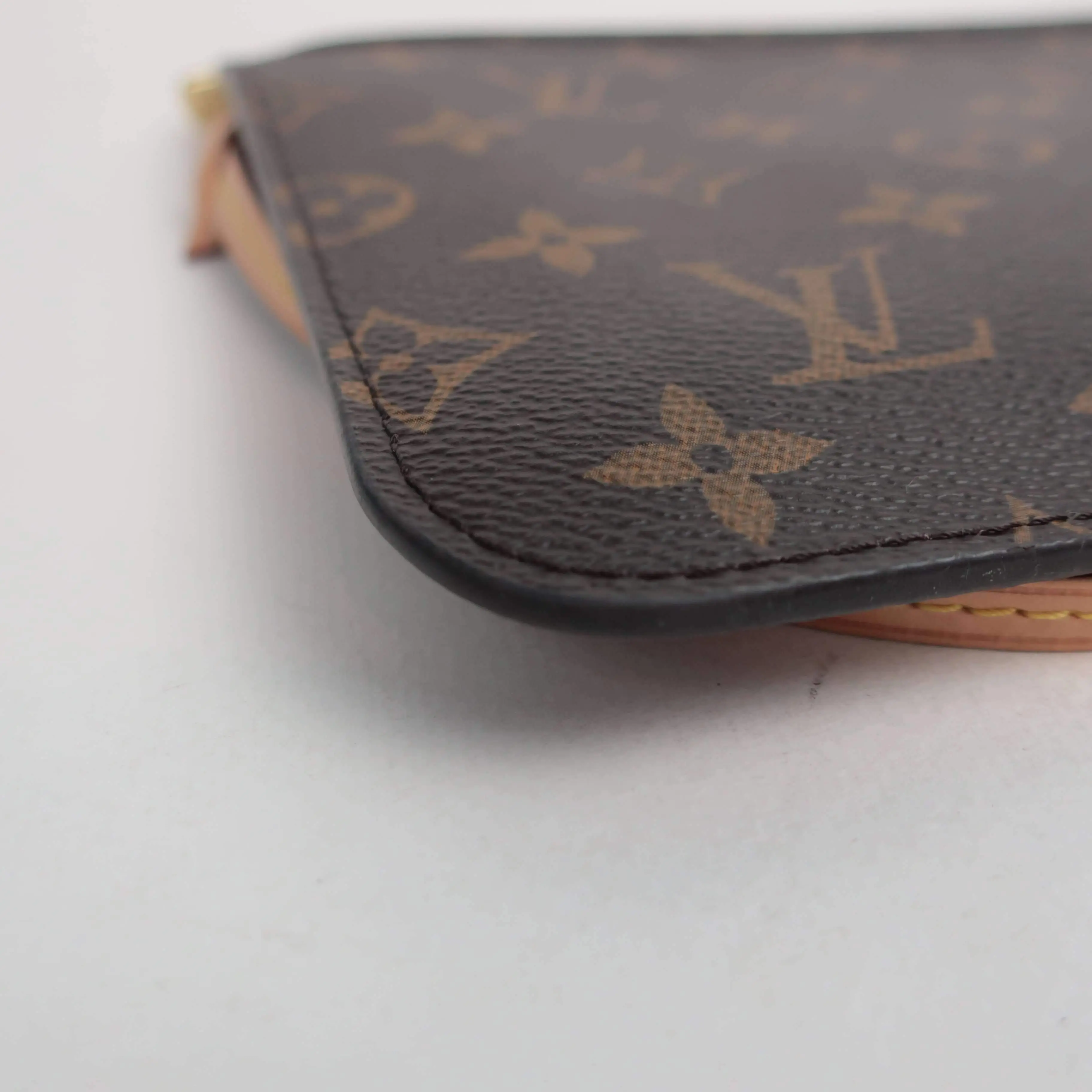 Louis Vuitton Monogram Neverfull Pouch with Pink Lining From Jungle Dot Neverfull MM - Image 3