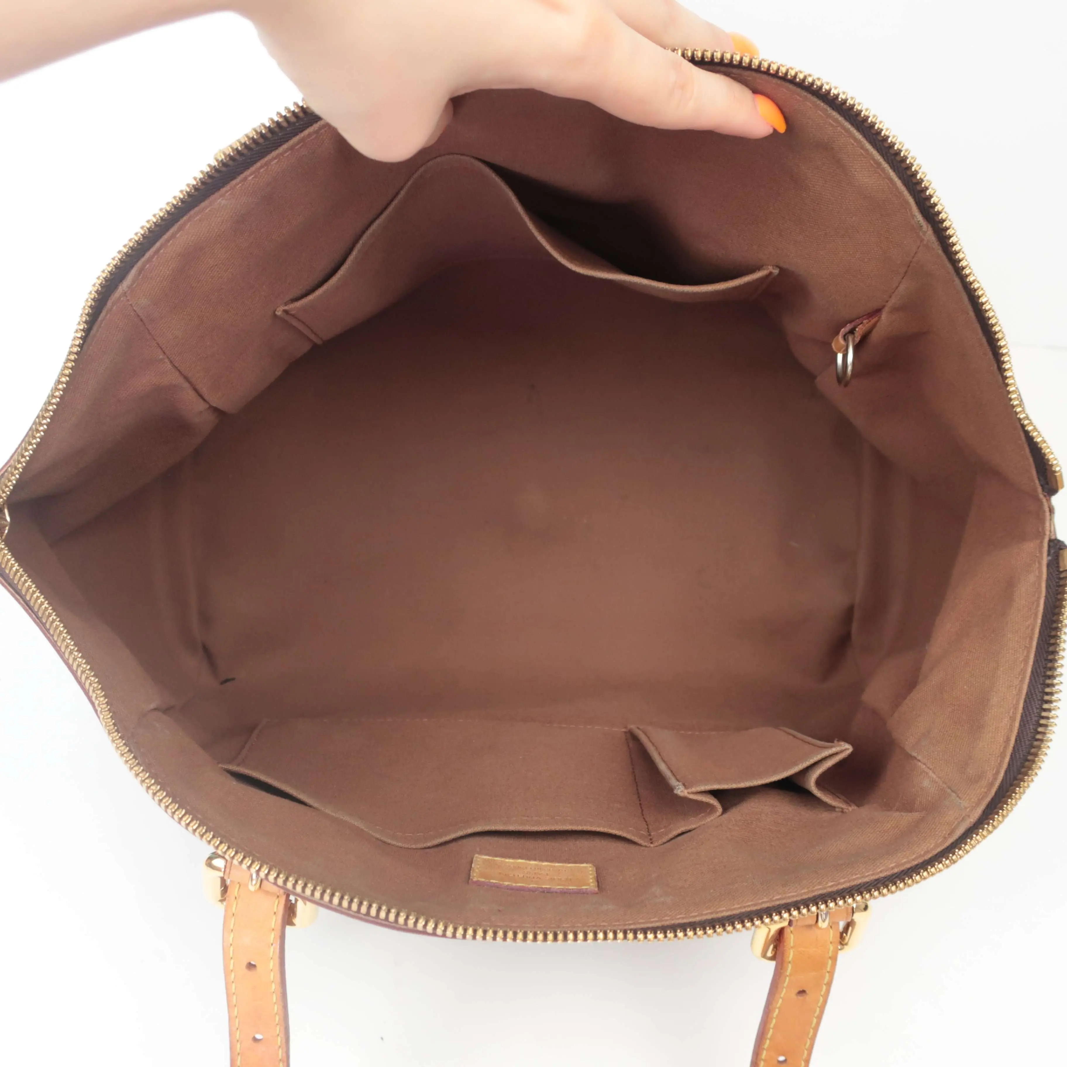 Louis Vuitton Monogram Tivoli GM Bag - Image 37