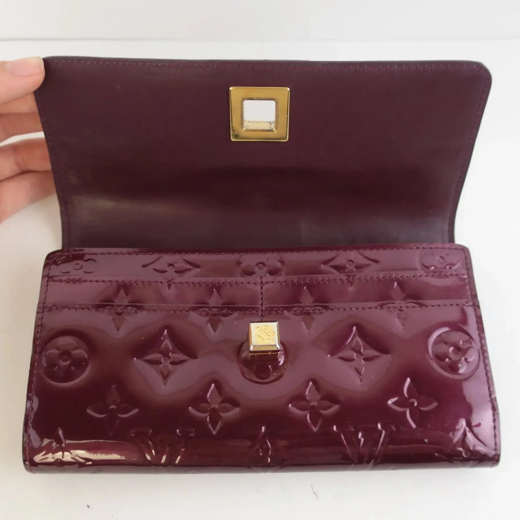Louis Vuitton Monogram Vernis Sarah Noeud Wallet - Image 6