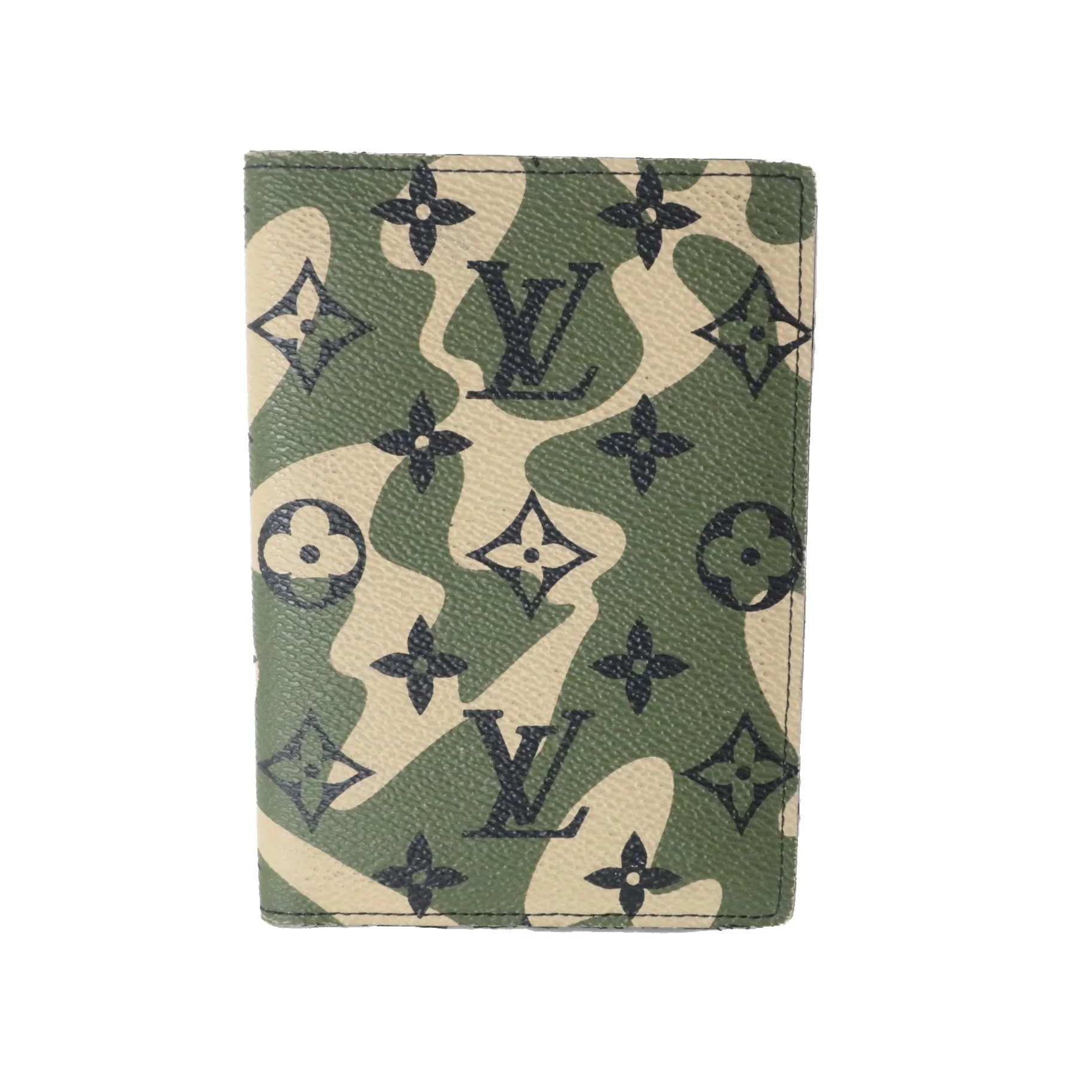 Louis Vuitton Monogramouflage Passport Cover (773) - Image 2