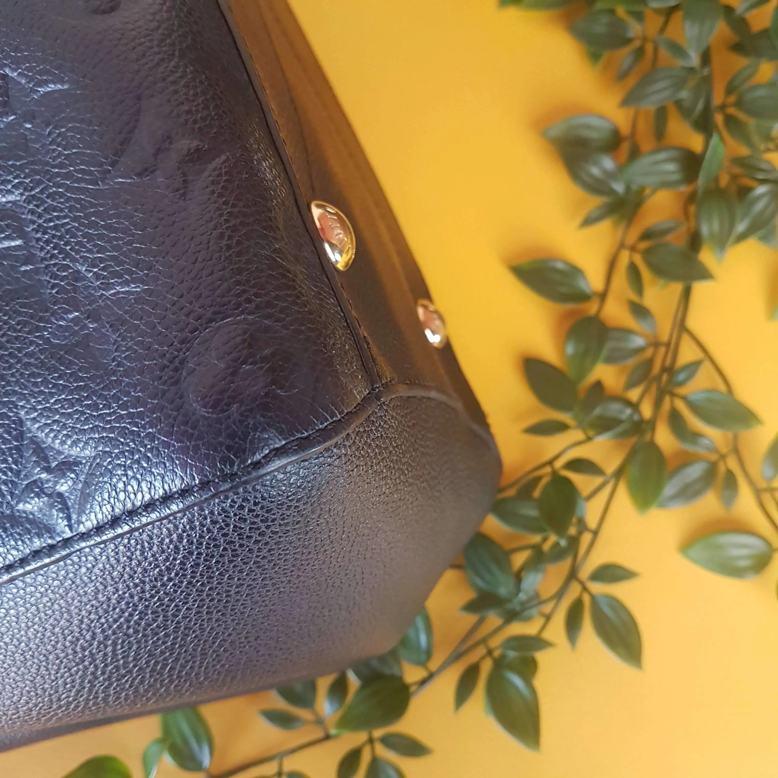 Louis Vuitton Montaigne GM Noir Empreinte Leather Bag - Image 13