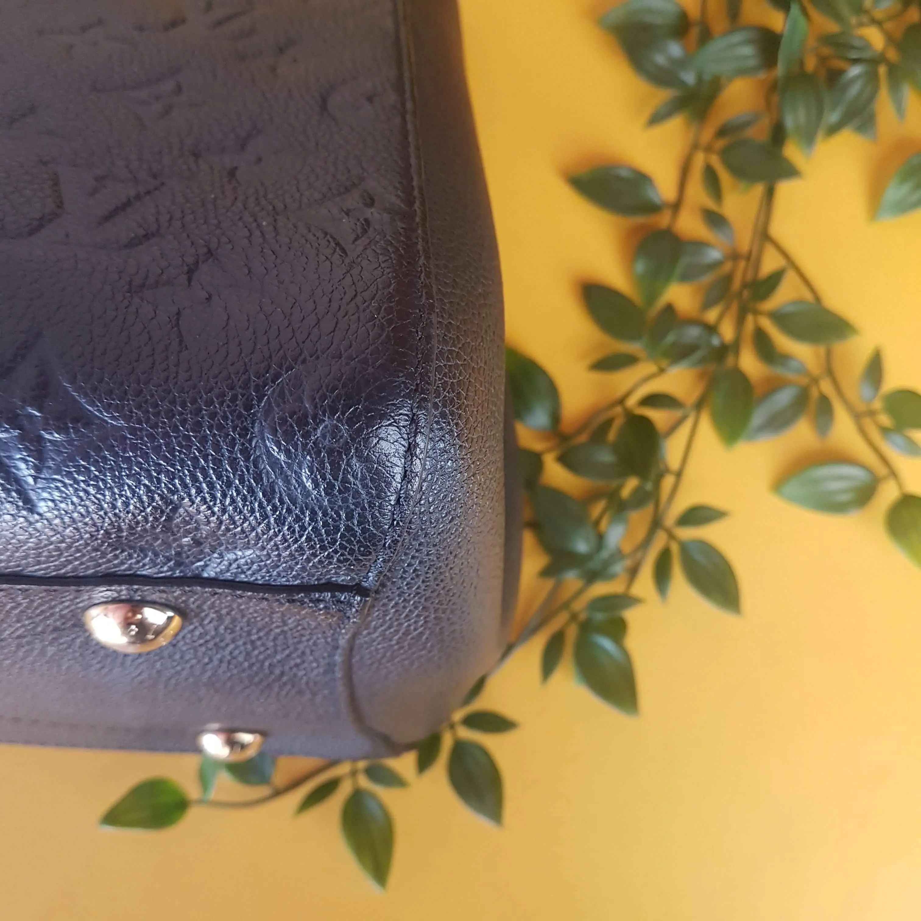 Louis Vuitton Montaigne GM Noir Empreinte Leather Bag - Image 15