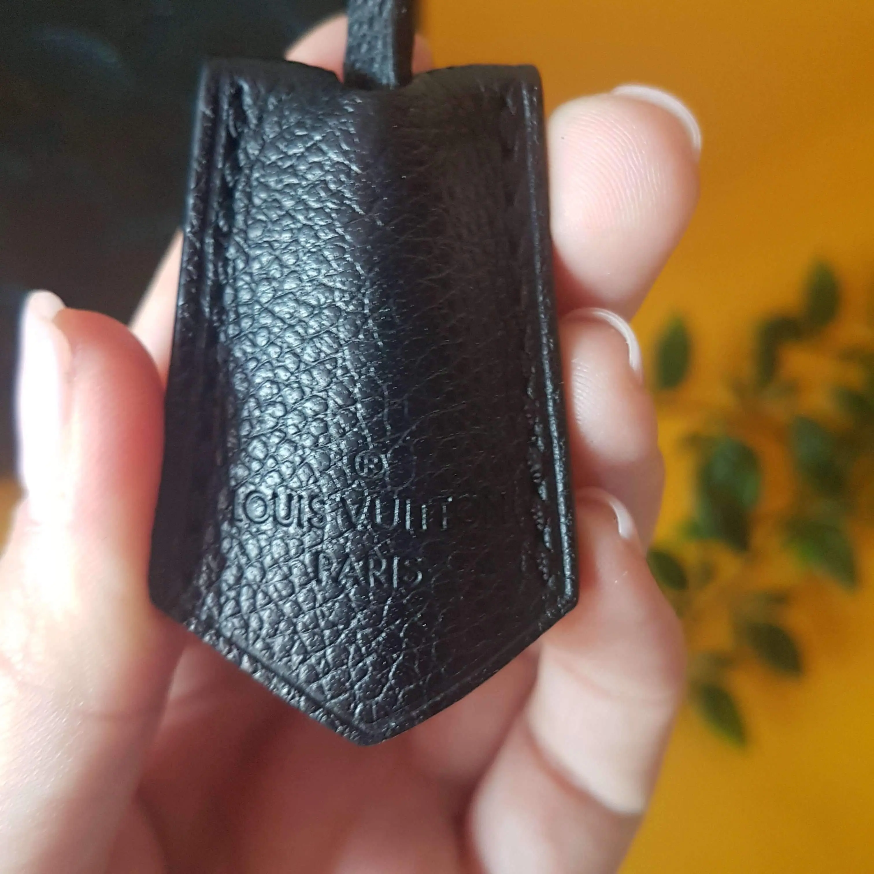 Louis Vuitton Montaigne GM Noir Empreinte Leather Bag - Image 22