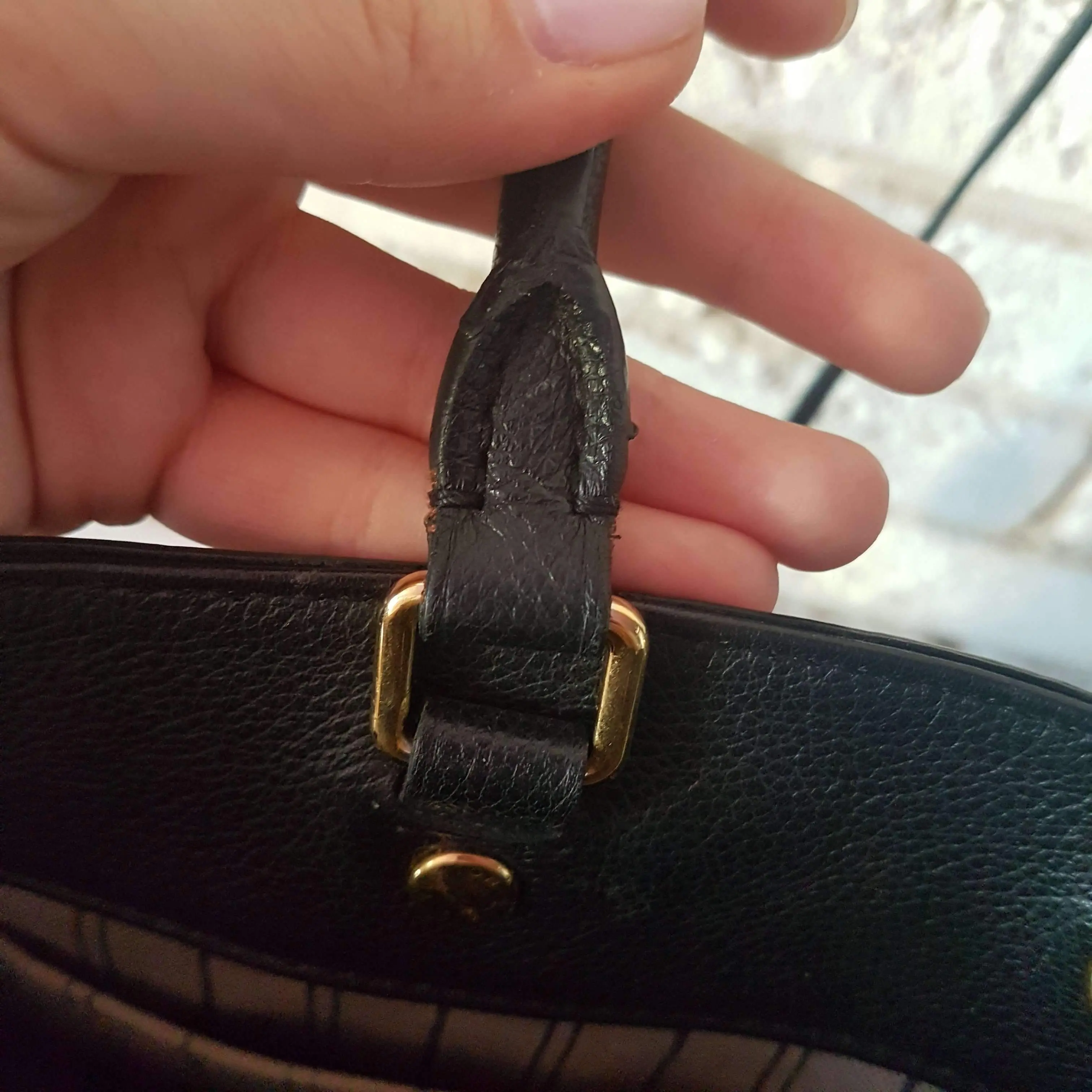 Louis Vuitton Montaigne GM Noir Empreinte Leather Bag - Image 39