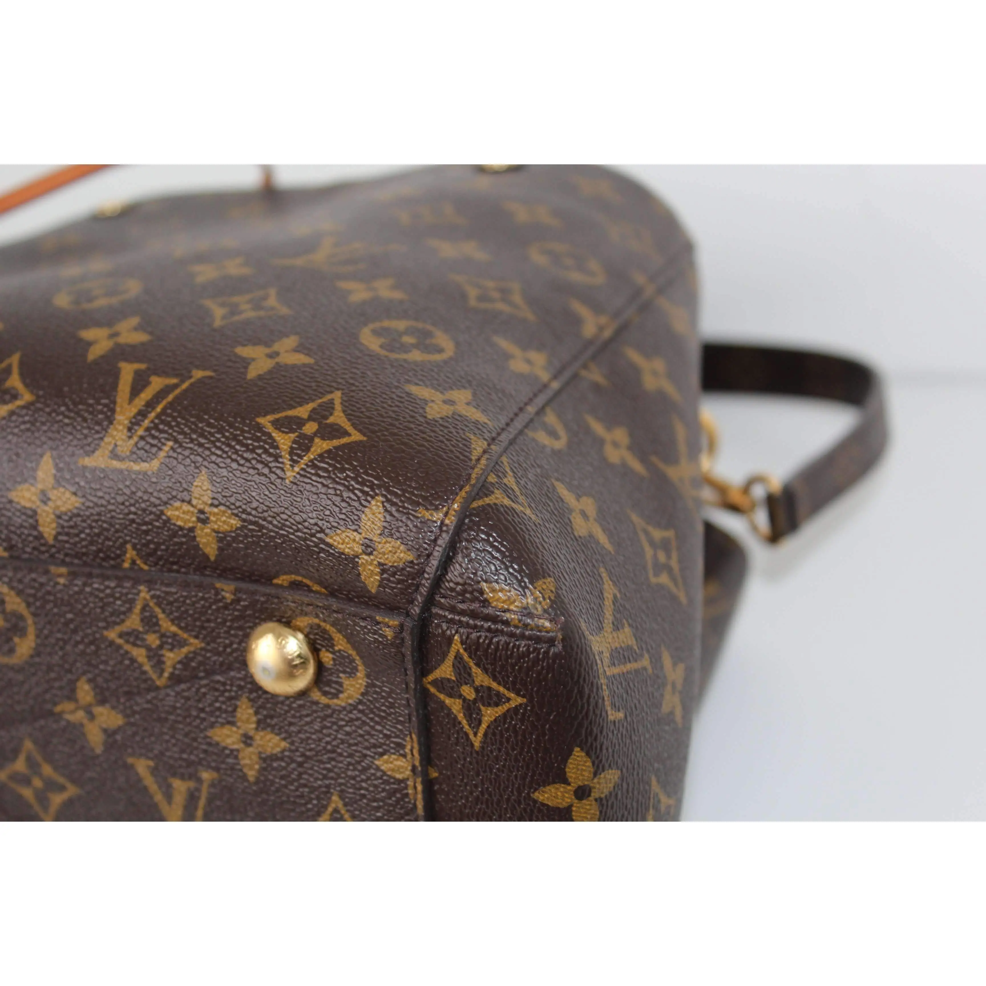 Louis Vuitton Montaigne MM Monogram Bag - Image 19