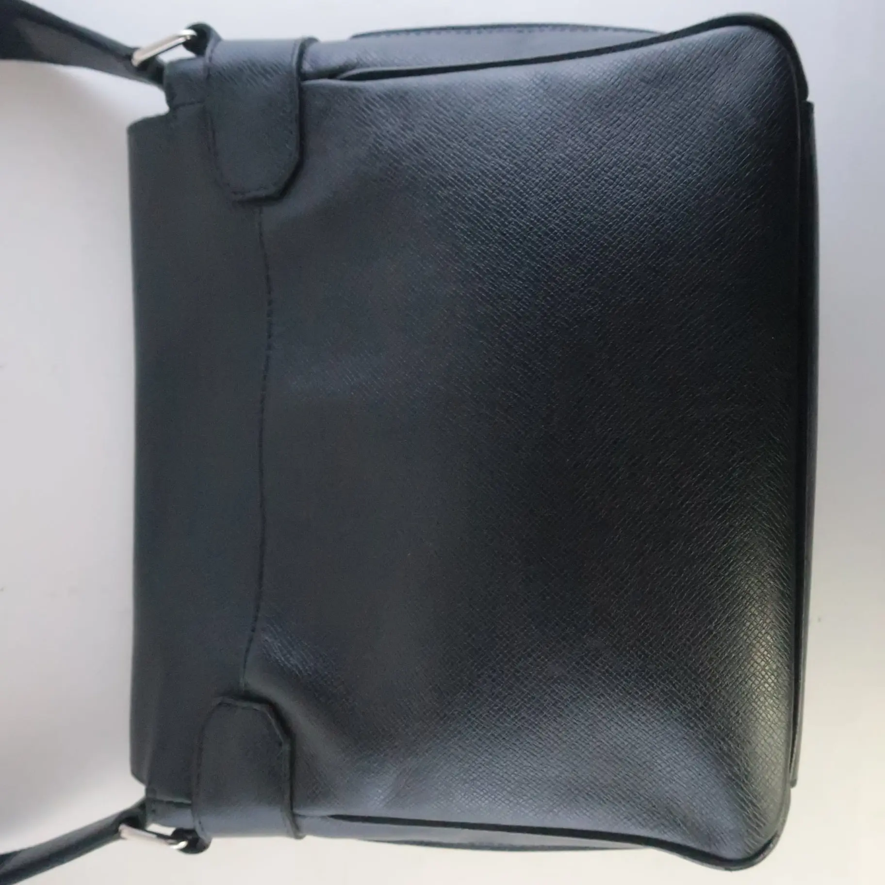 Louis Vuitton Navy Blue Taiga Roman PM Messenger Crossbody Bag (566) - Image 3