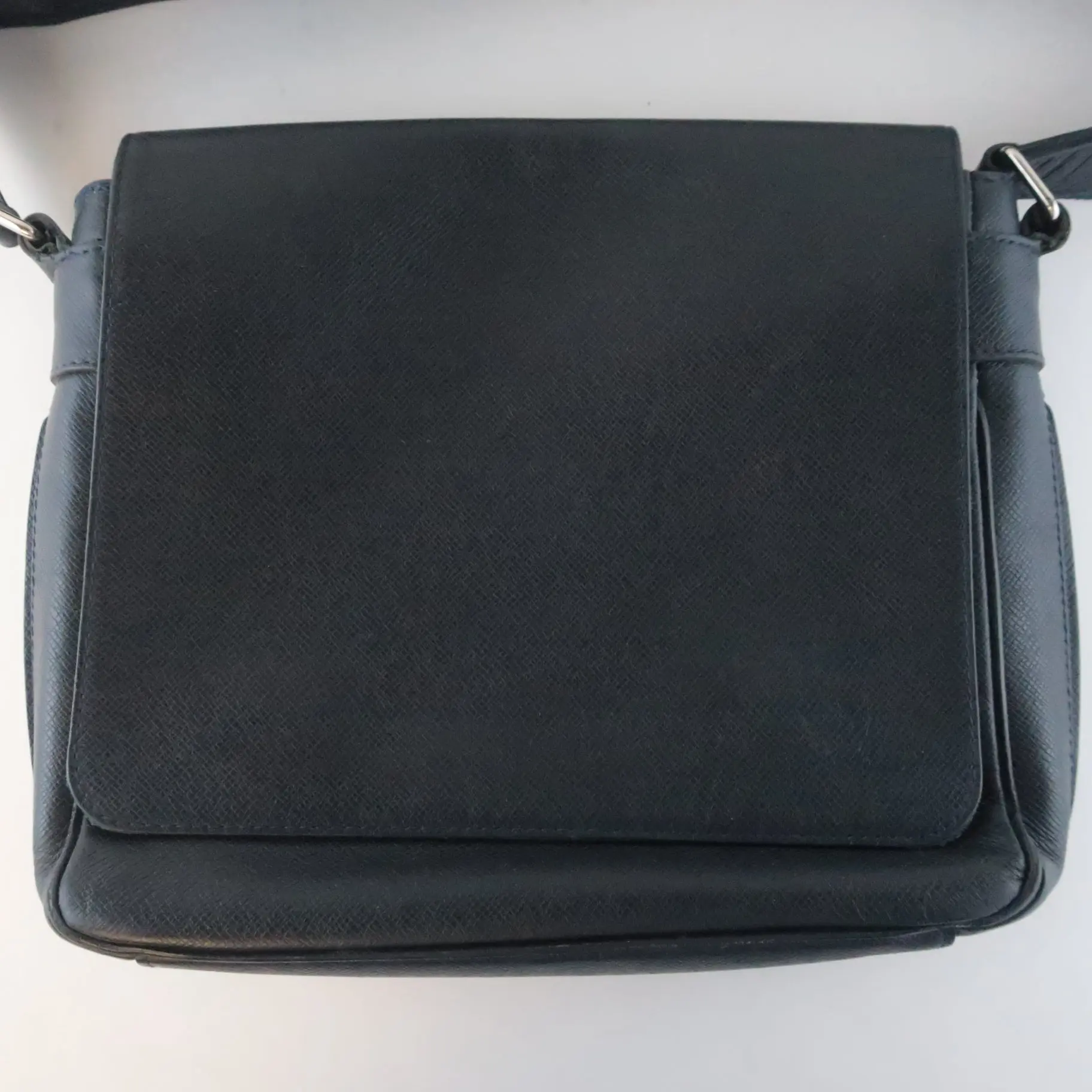 Louis Vuitton Navy Blue Taiga Roman PM Messenger Crossbody Bag (552) - Image 5