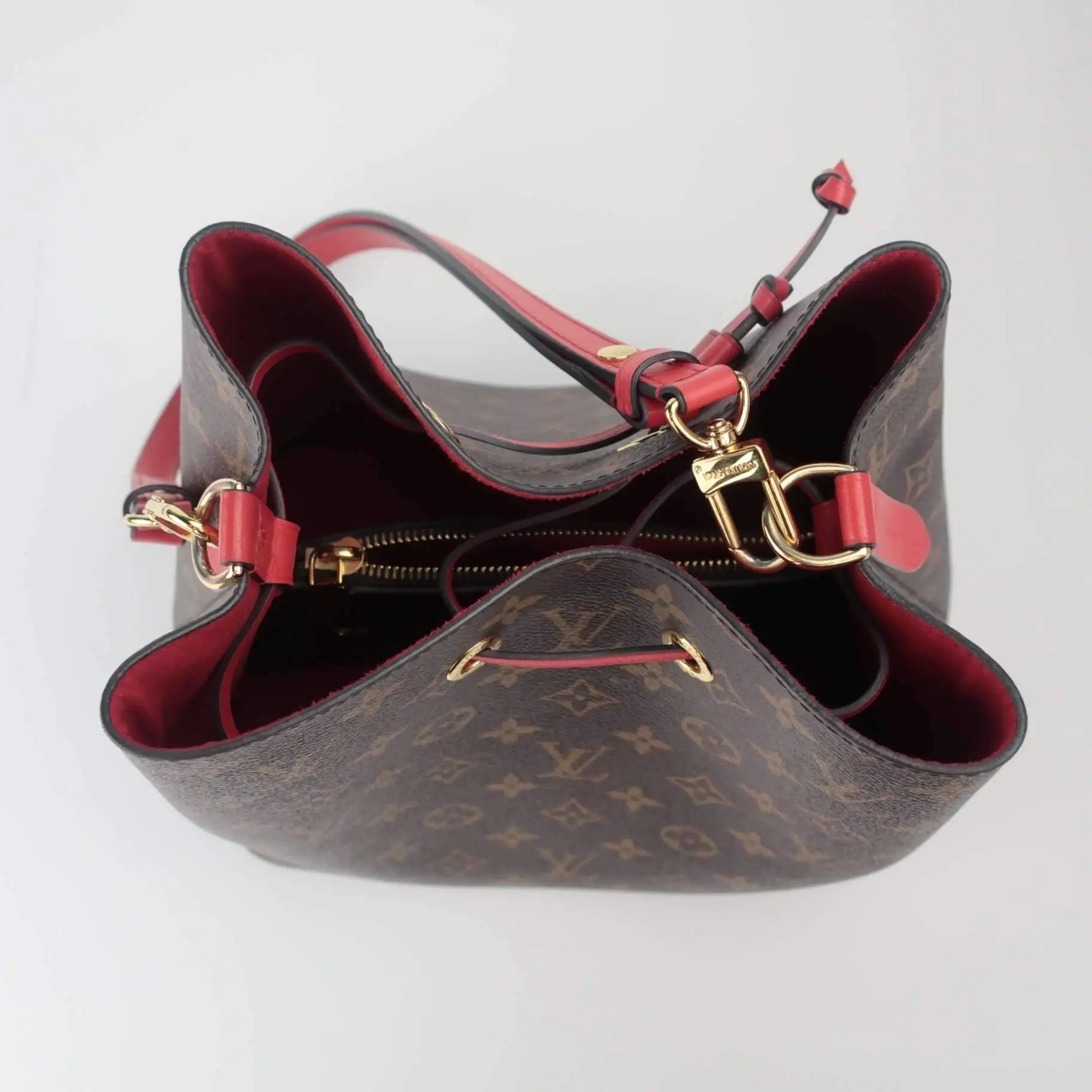 Louis Vuitton NeoNoe NM Shoulder Red Bag - Image 9