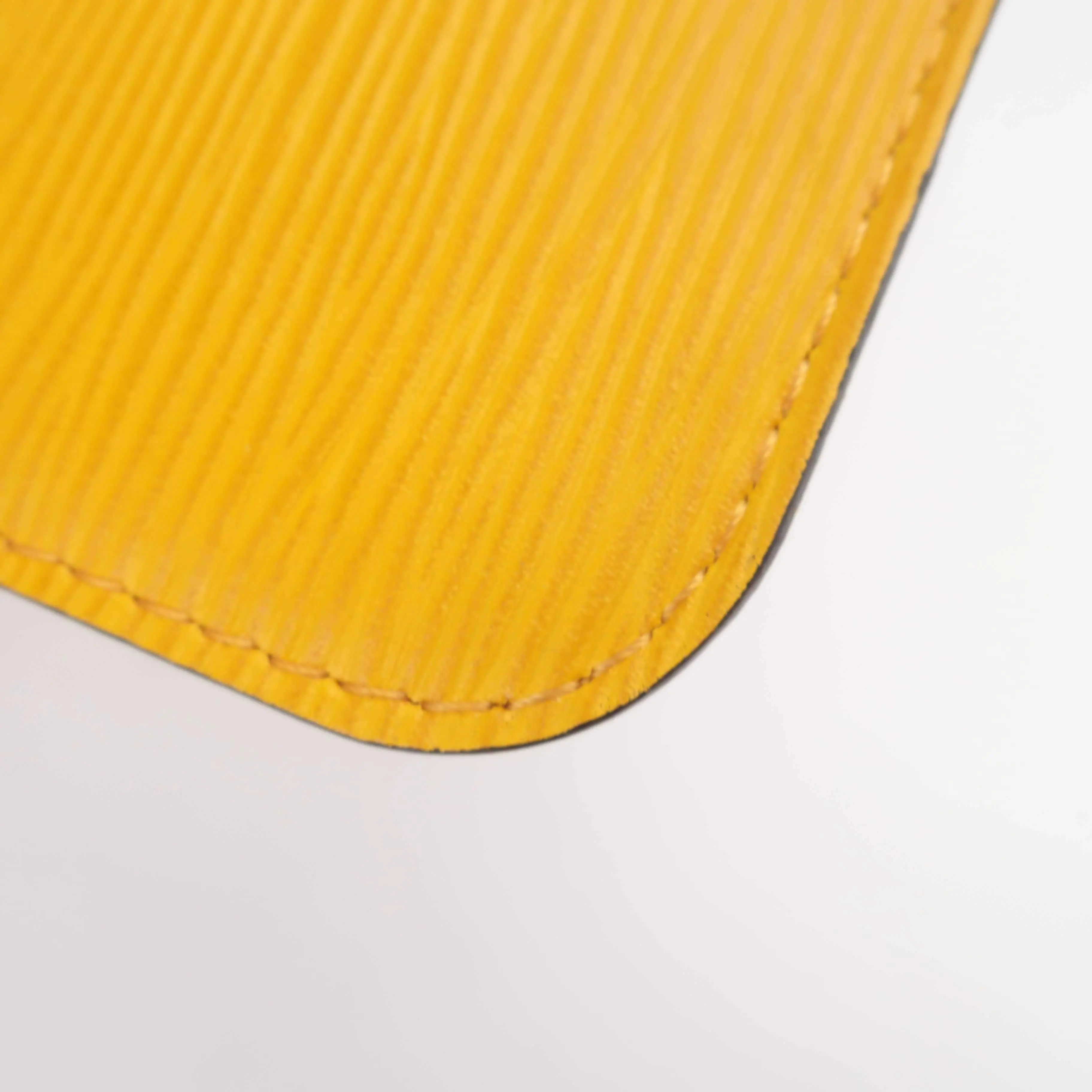 Louis Vuitton Neverfull MM Epi Yellow with pouch - Image 33