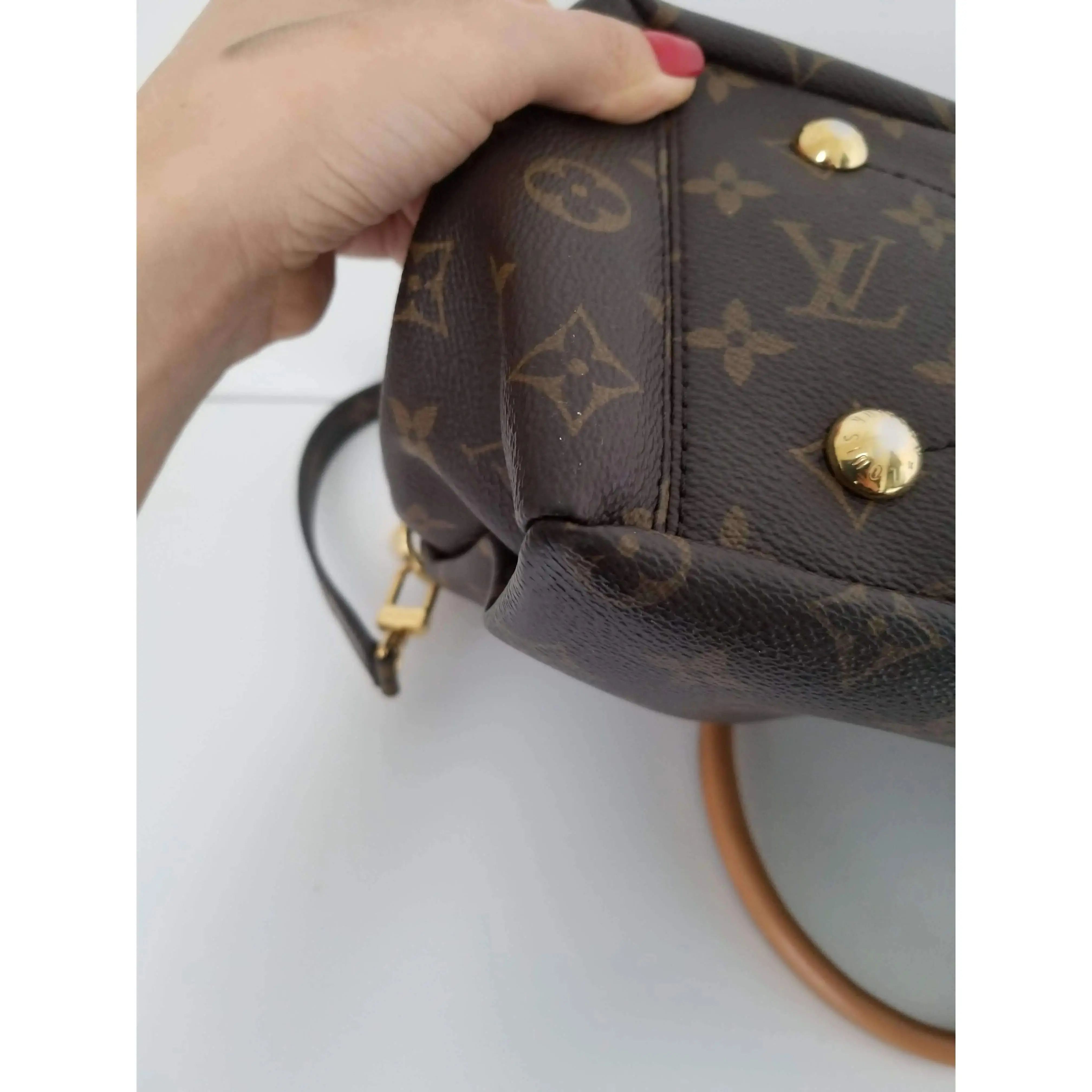 Louis Vuitton Pallas Aurore Monogram Bag - Image 10