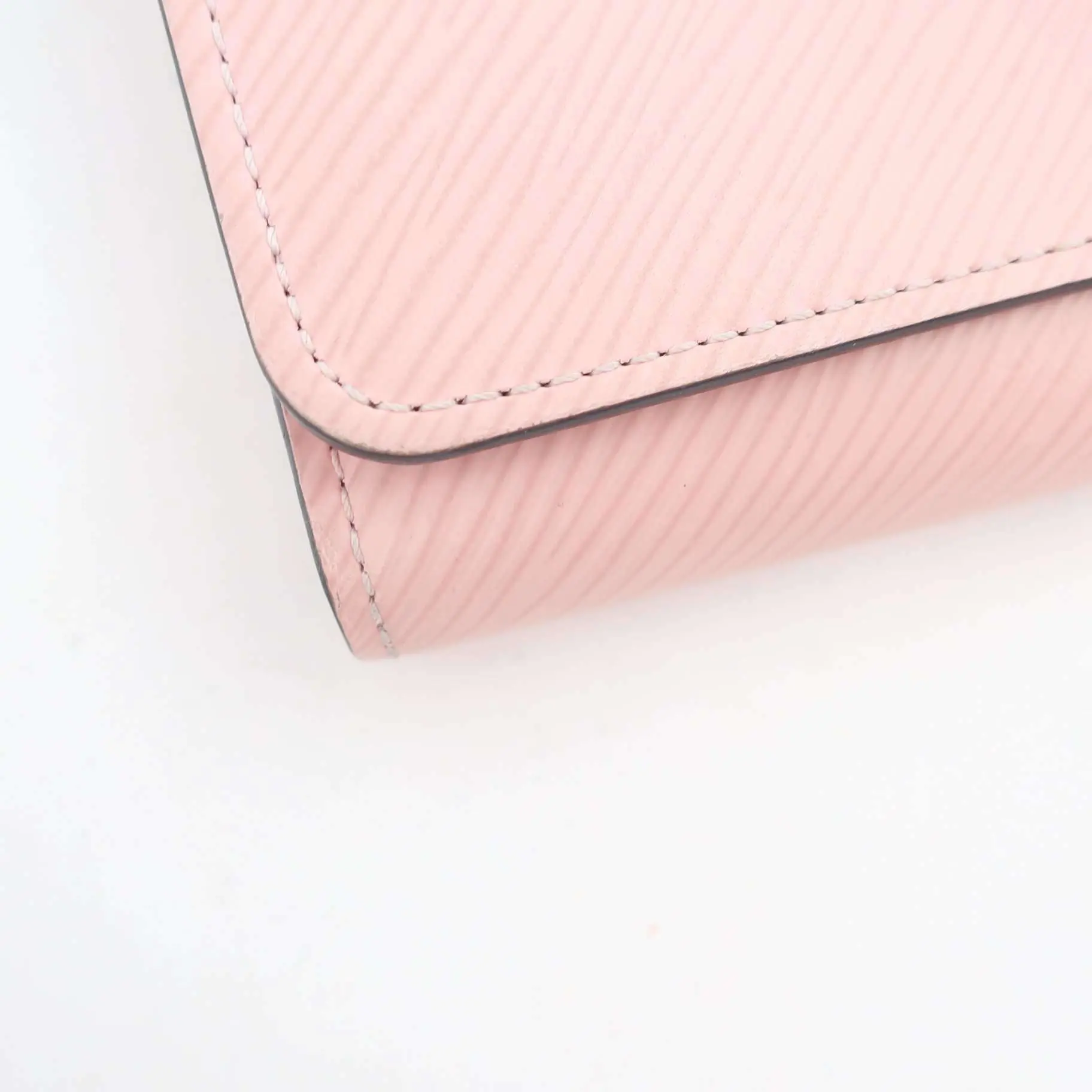 Louis Vuitton Pink Rose Ballerine Twist Epi Wallet - Image 38