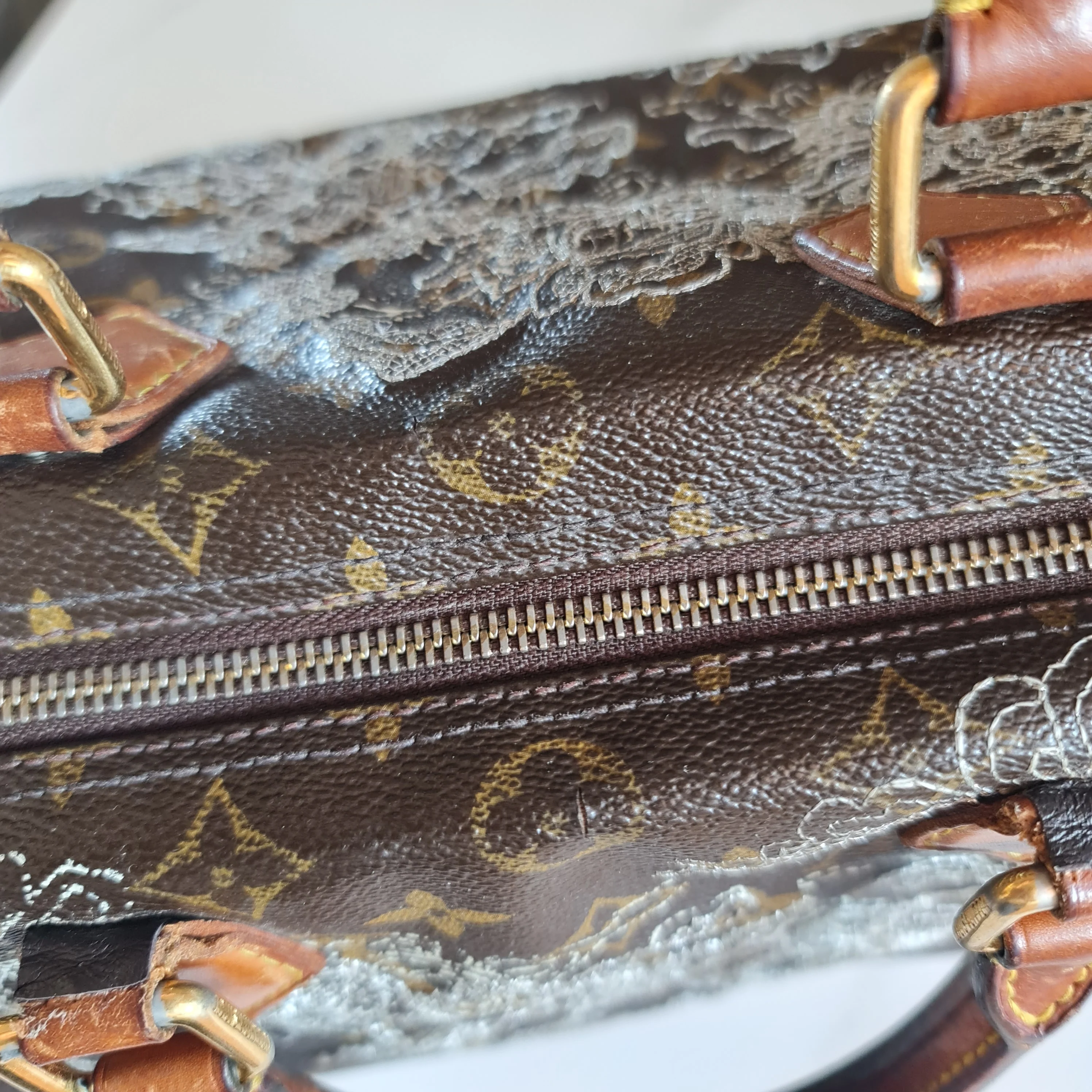 Louis Vuitton Silver Speedy Dentelle Bag (800) - Image 16