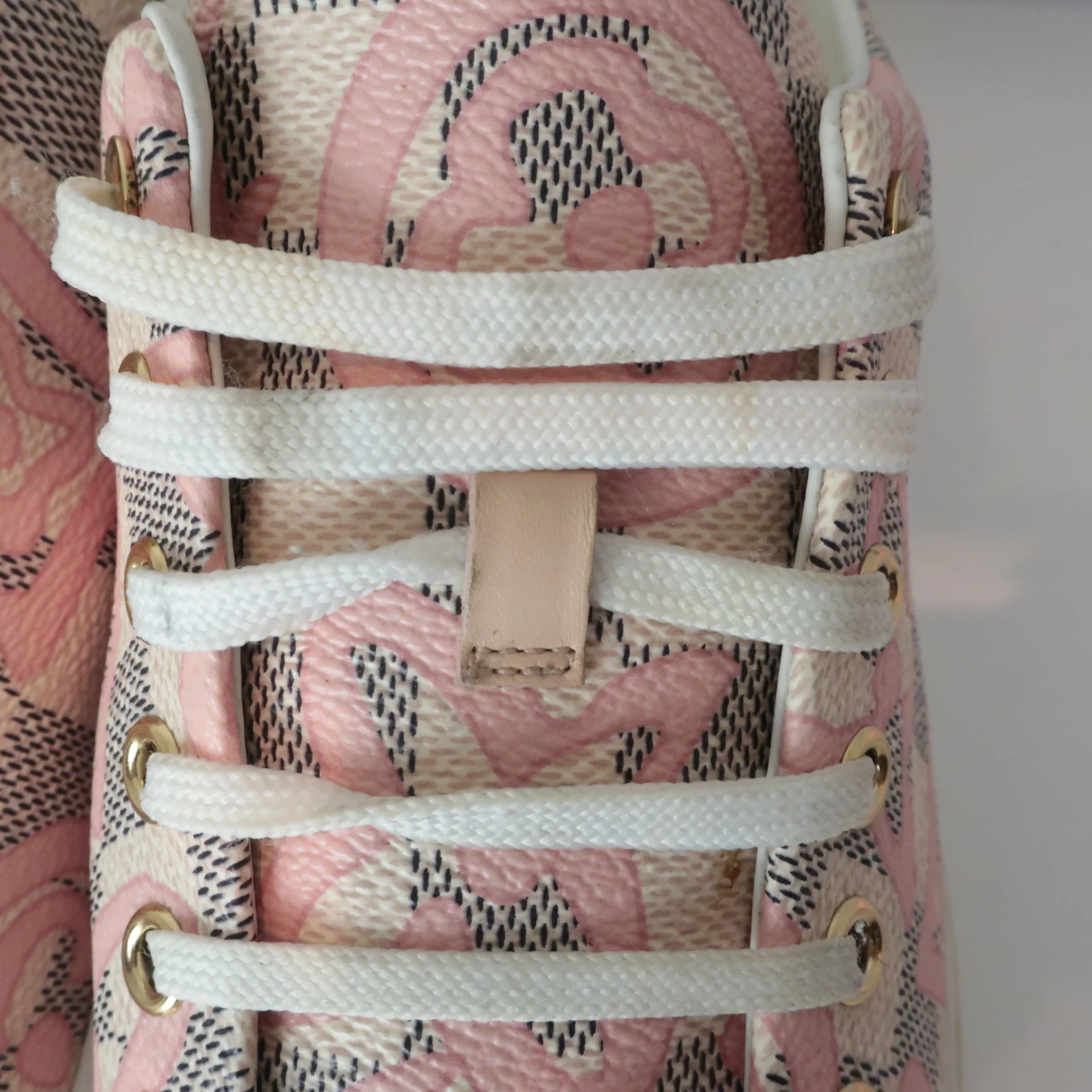 Louis Vuitton Tahitienne Pink Flower Sneakers (774) - Image 15