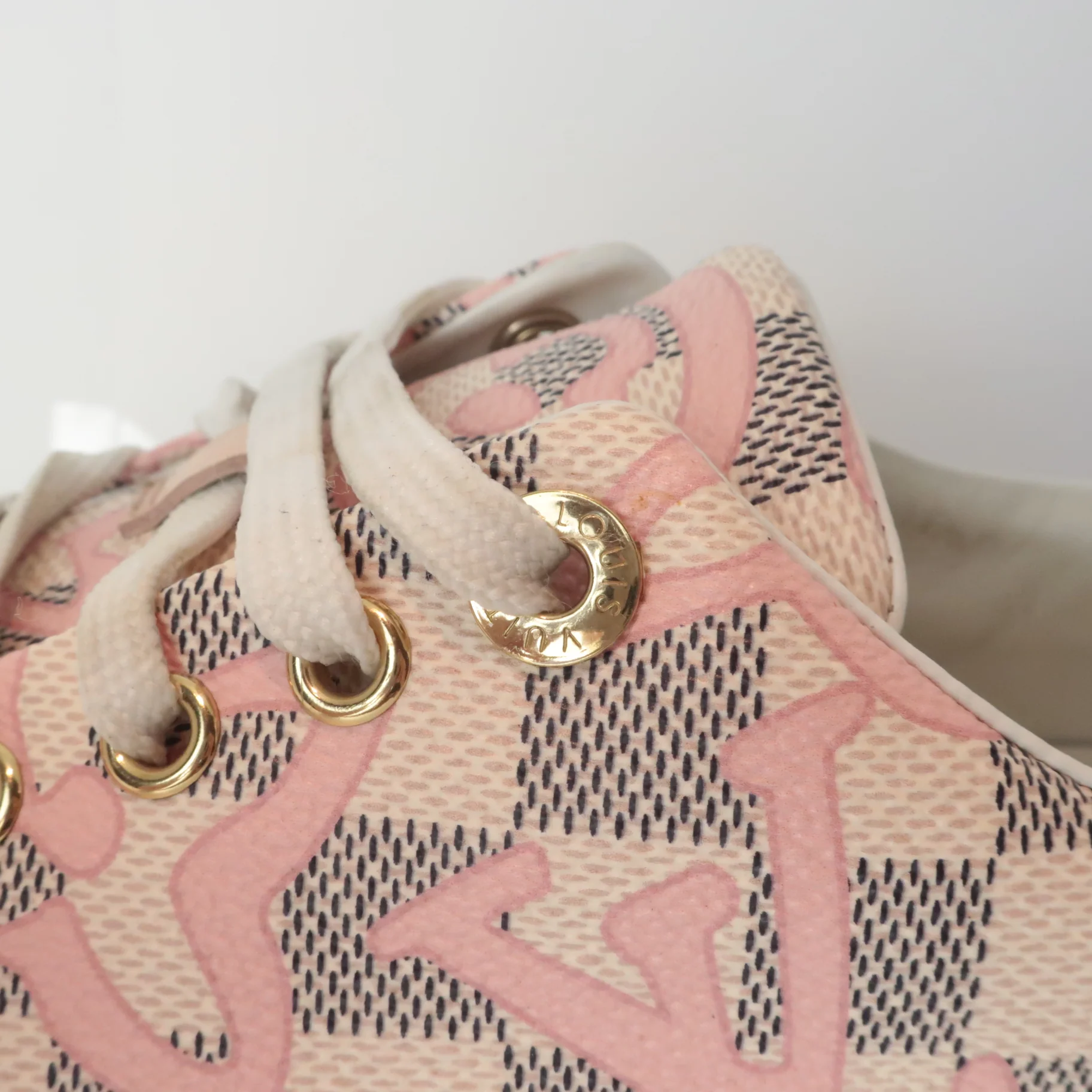 Louis Vuitton Tahitienne Pink Flower Sneakers (774) - Image 9