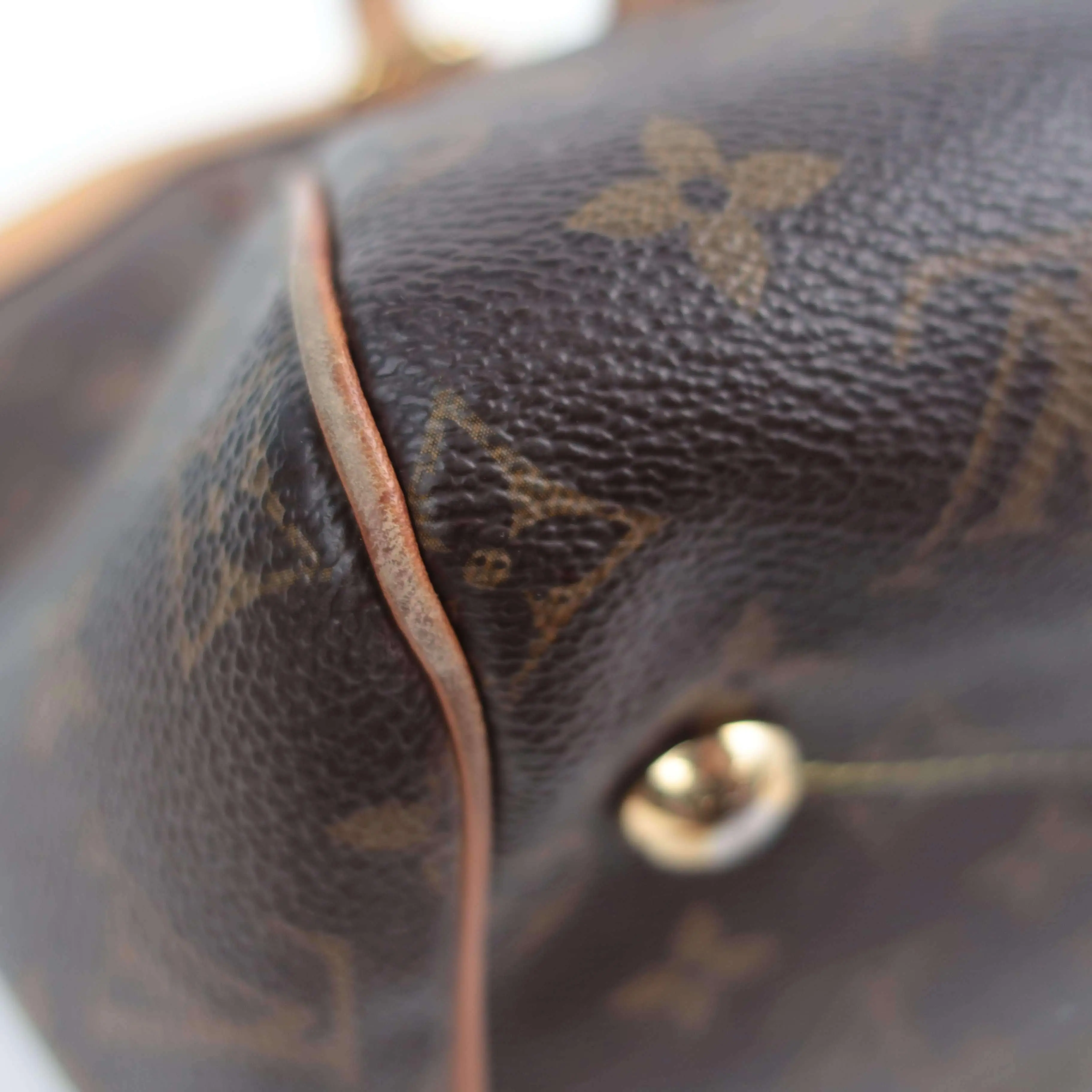 Louis Vuitton Tivoli GM Monogram Bag - Image 23