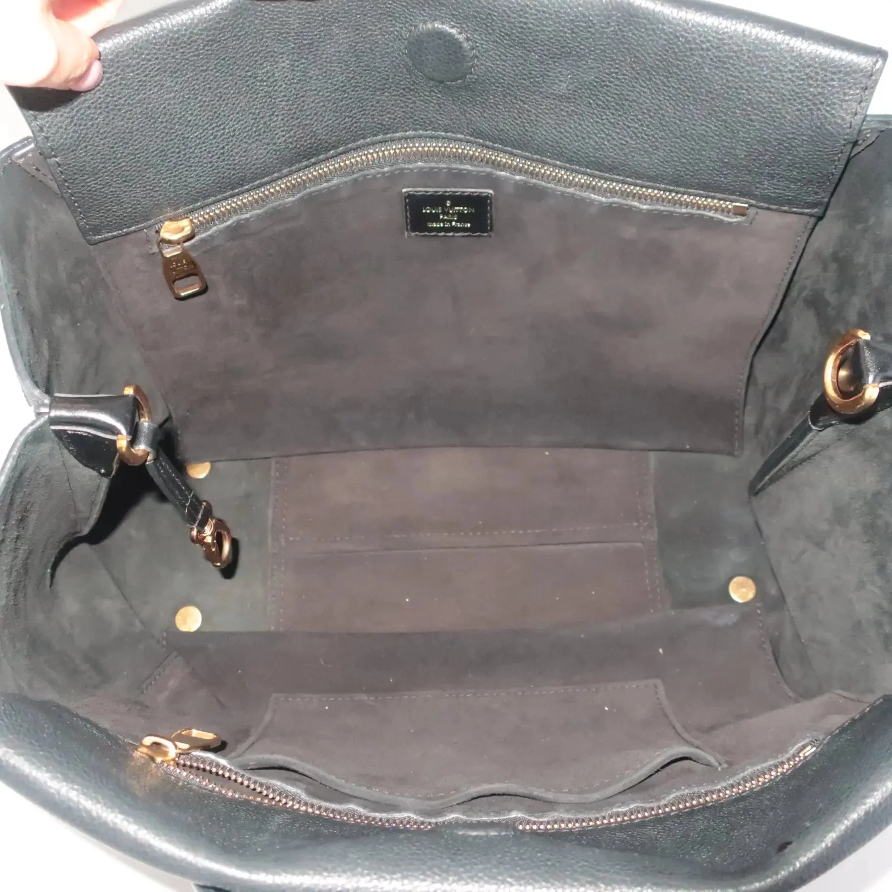 Louis Vuitton Veau Cachemire W Tote Bag - Image 10